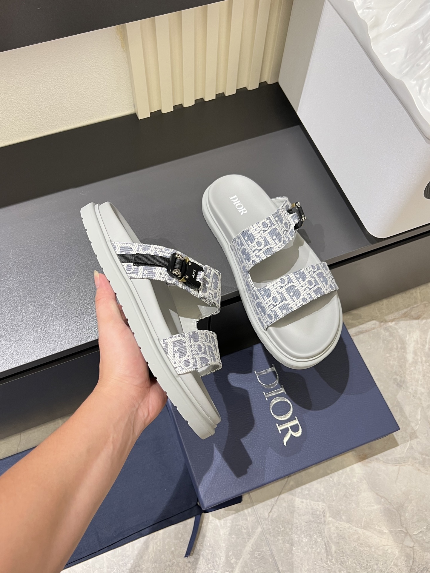 Dior shoe
