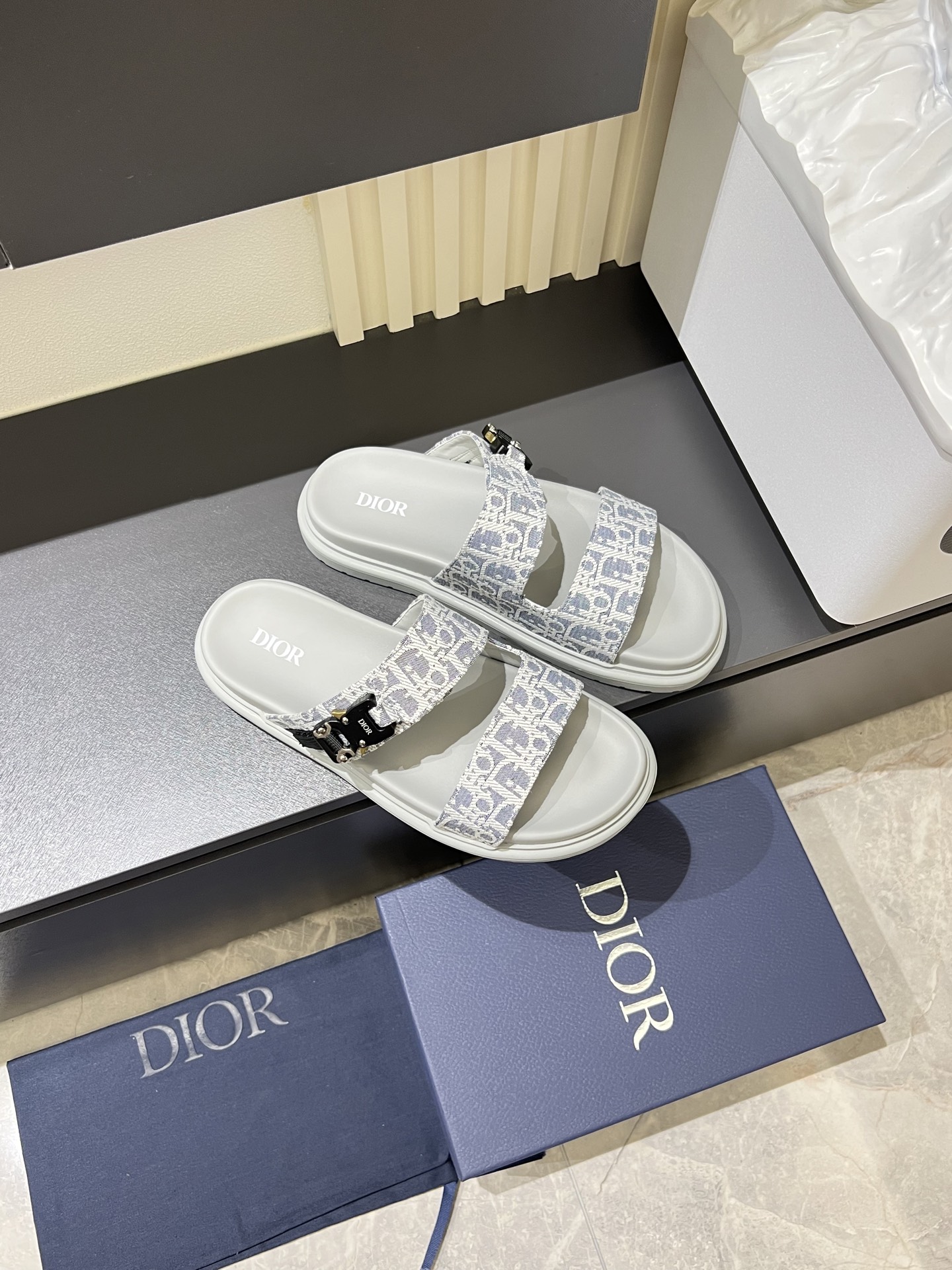 Dior shoe