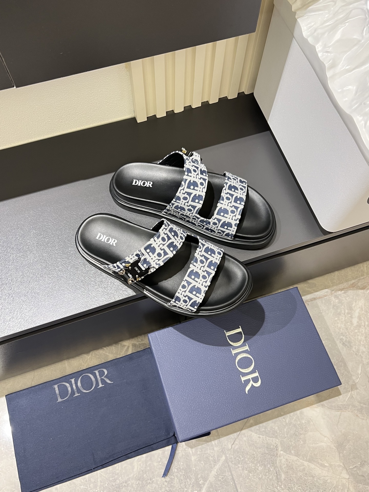Dior shoe