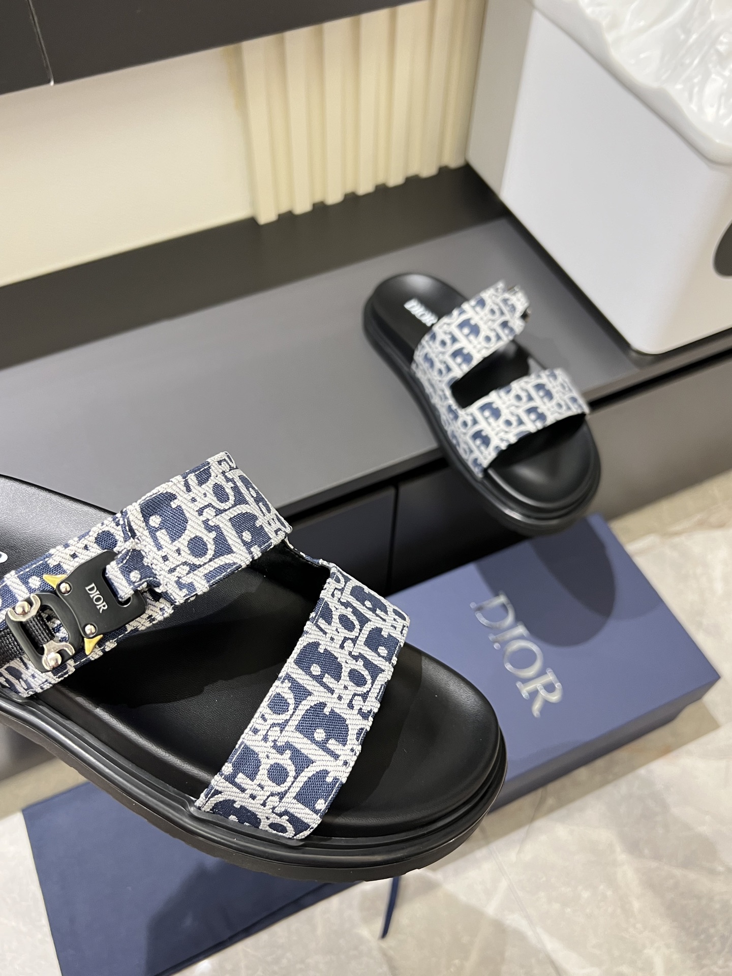 Dior shoe