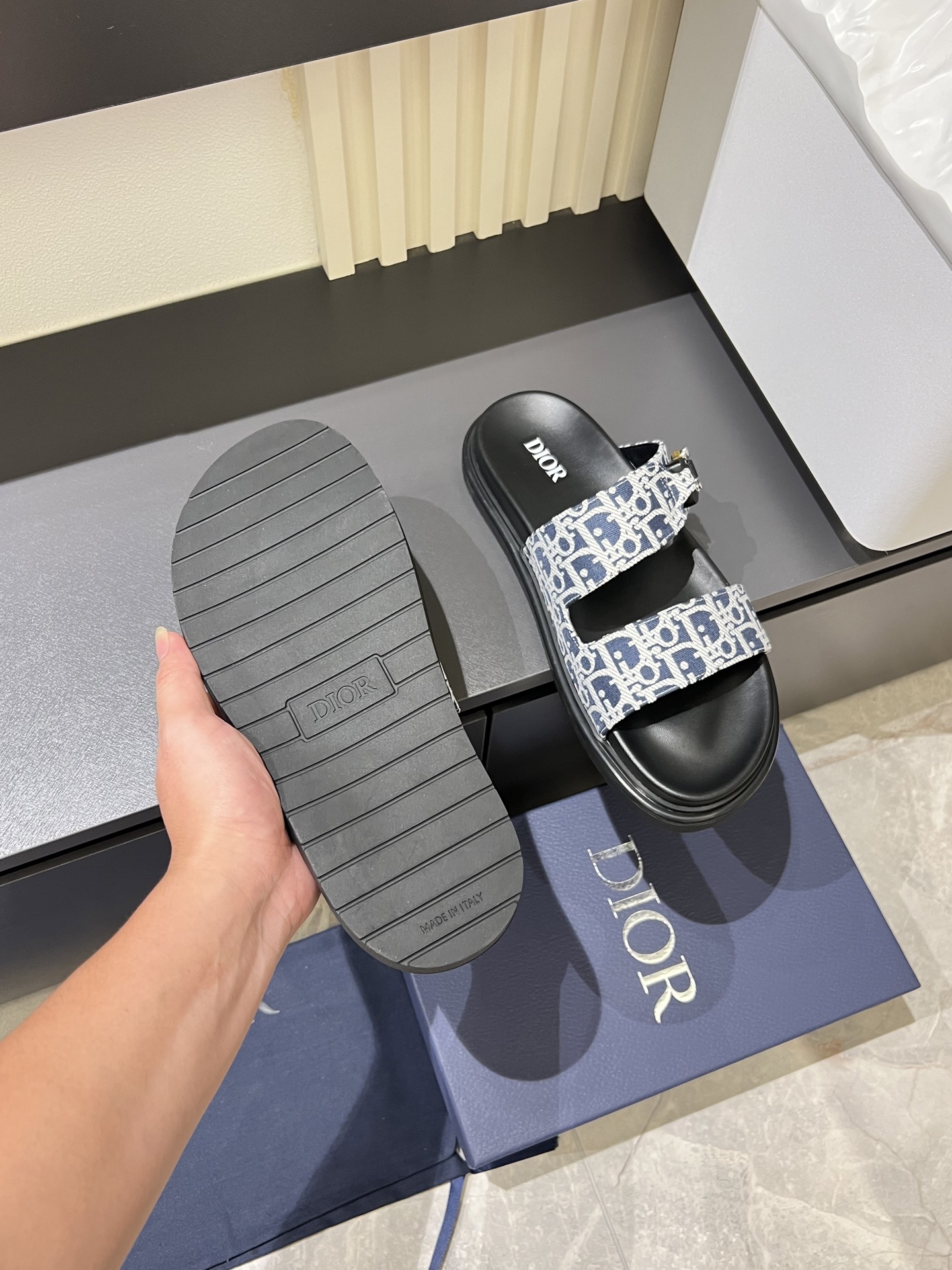 Dior shoe