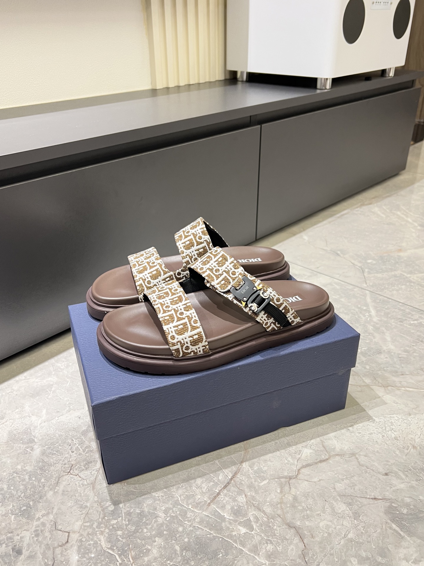 Dior shoe