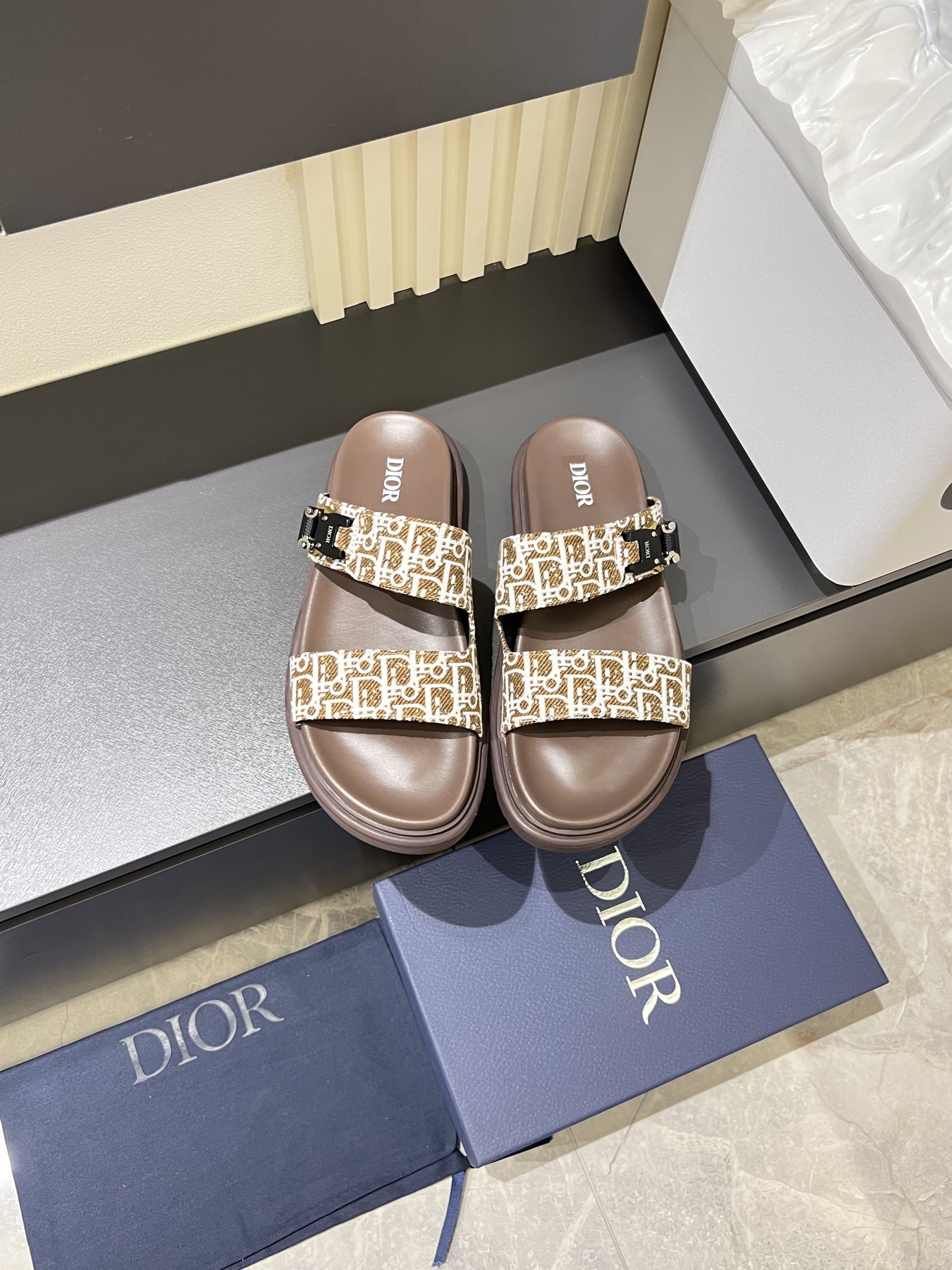Dior shoe