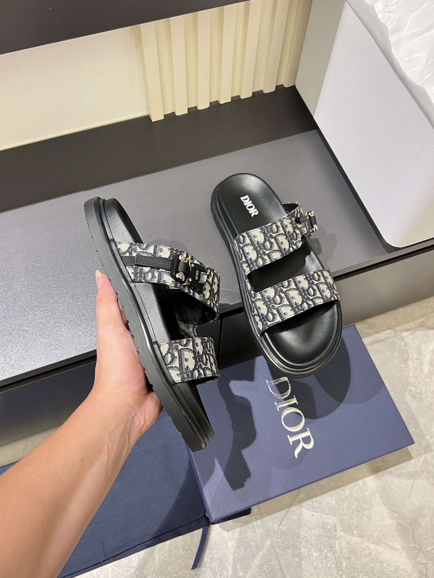 Dior shoe