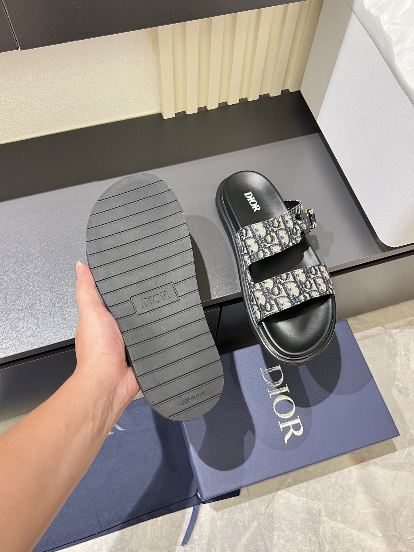 Dior shoe