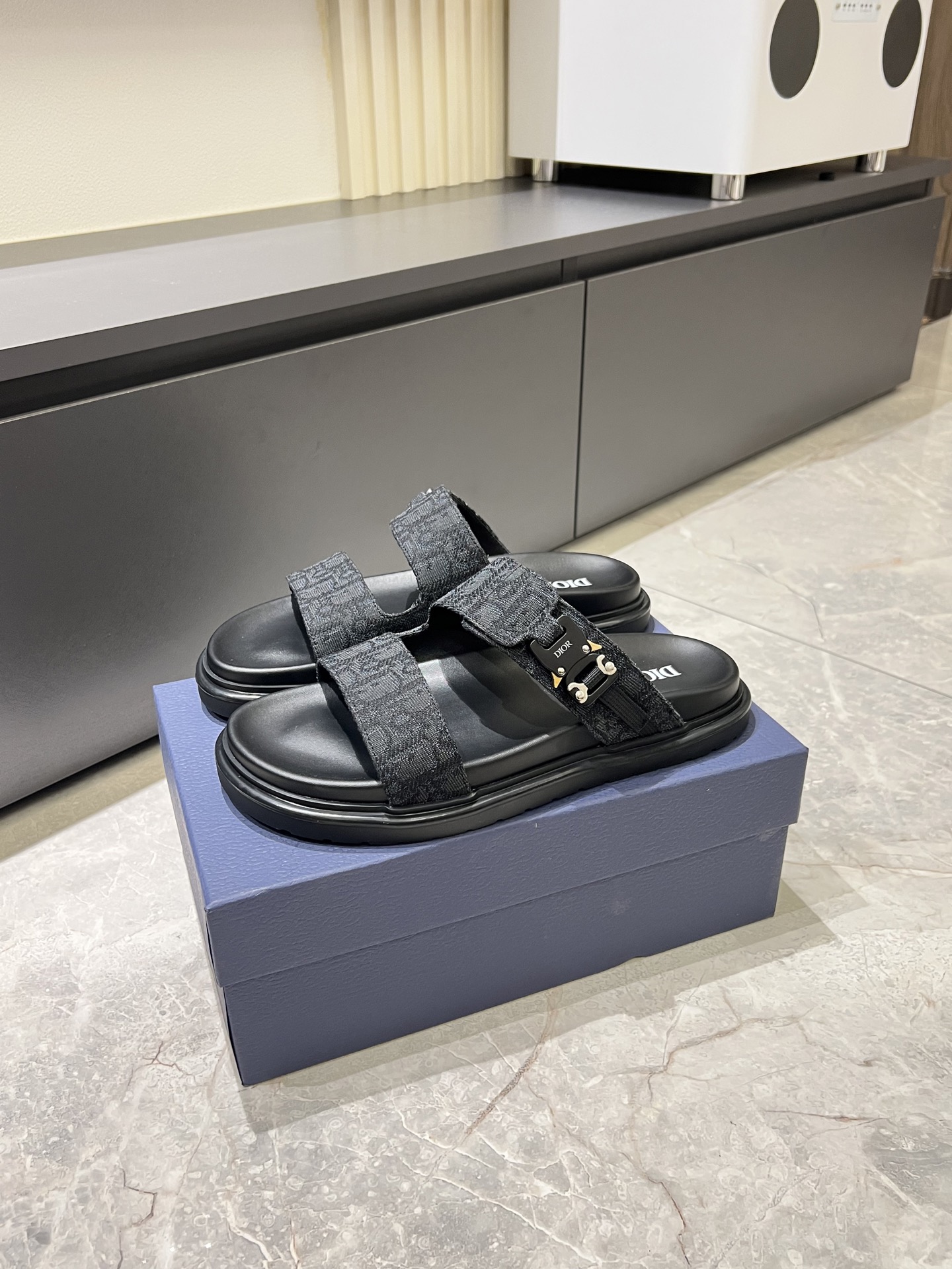 Dior shoe