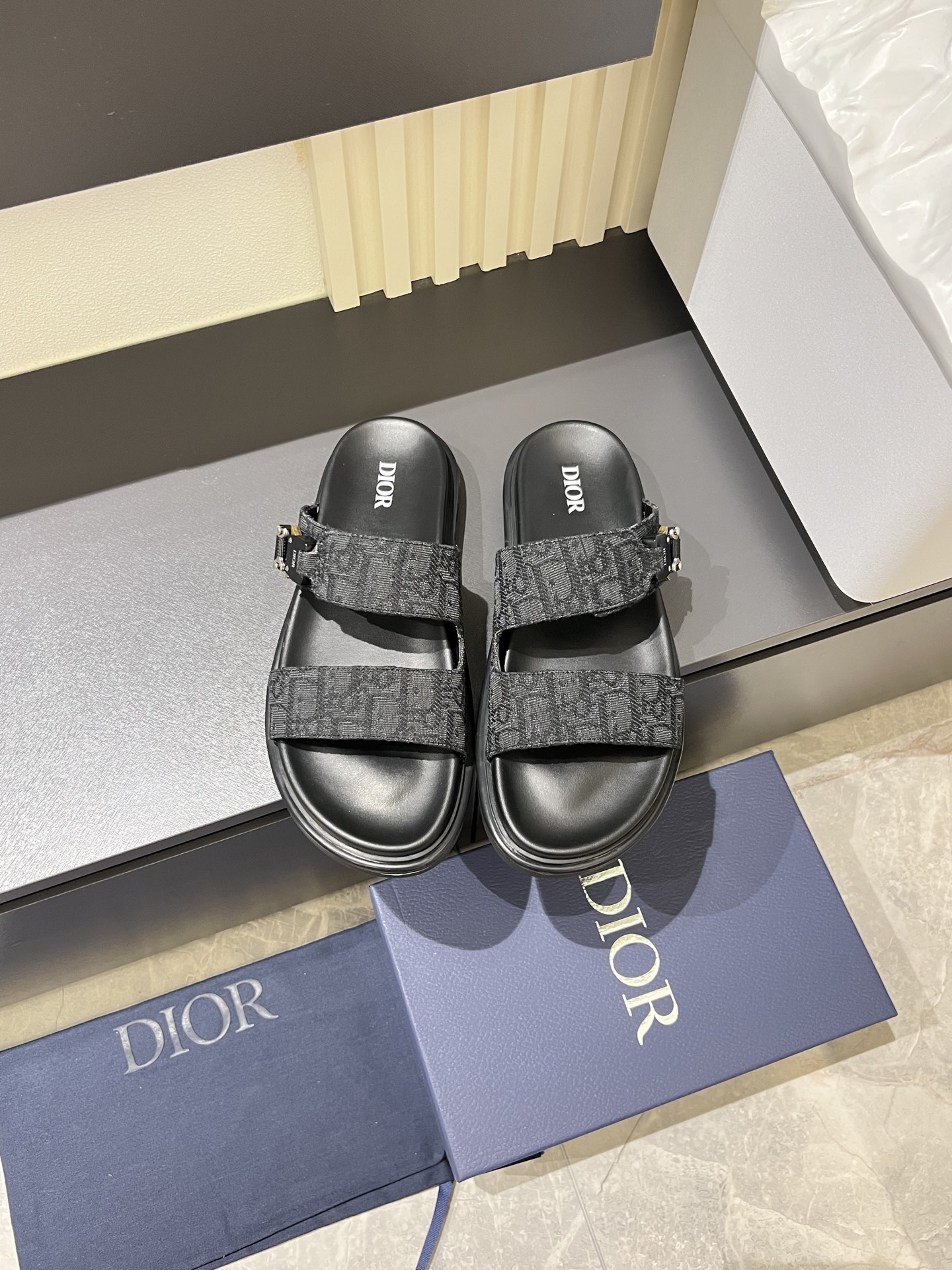 Dior shoe