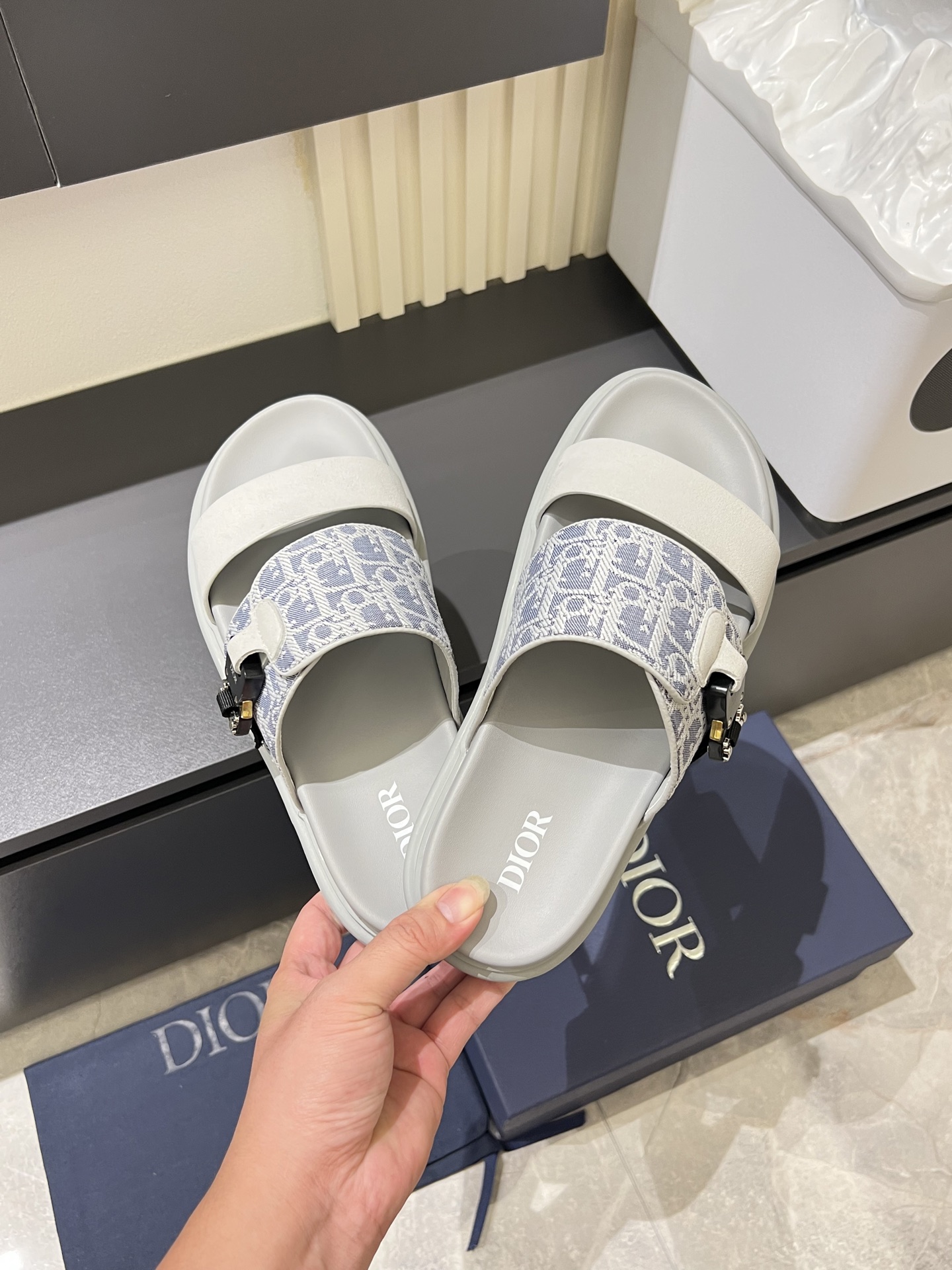 Dior shoe