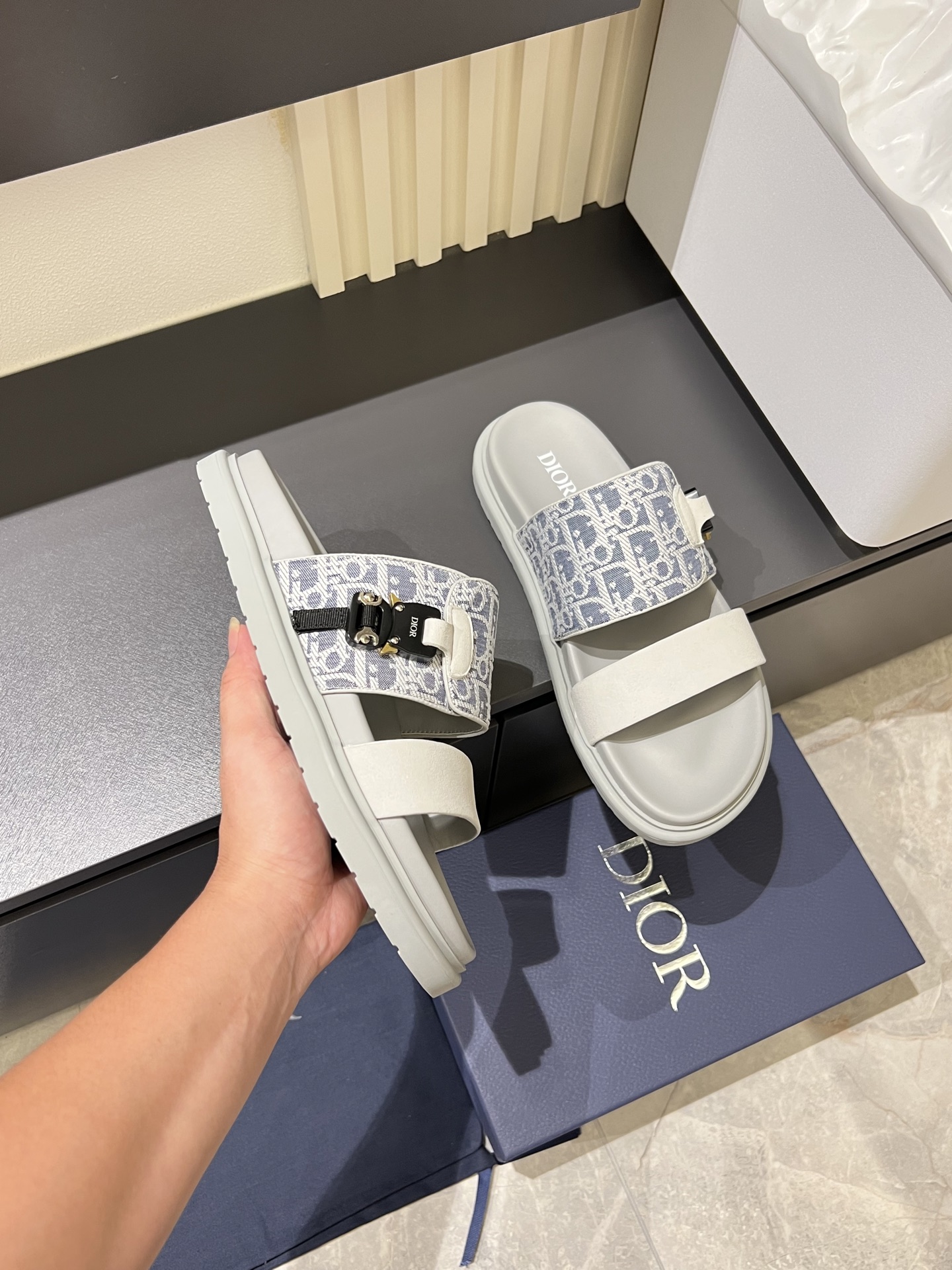 Dior shoe