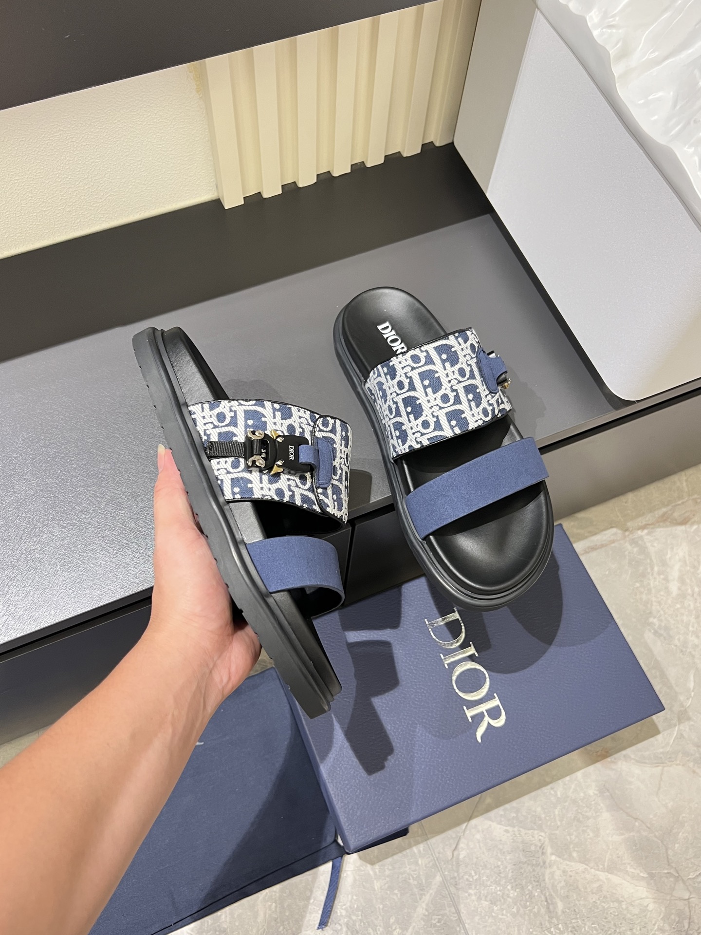 Dior shoe