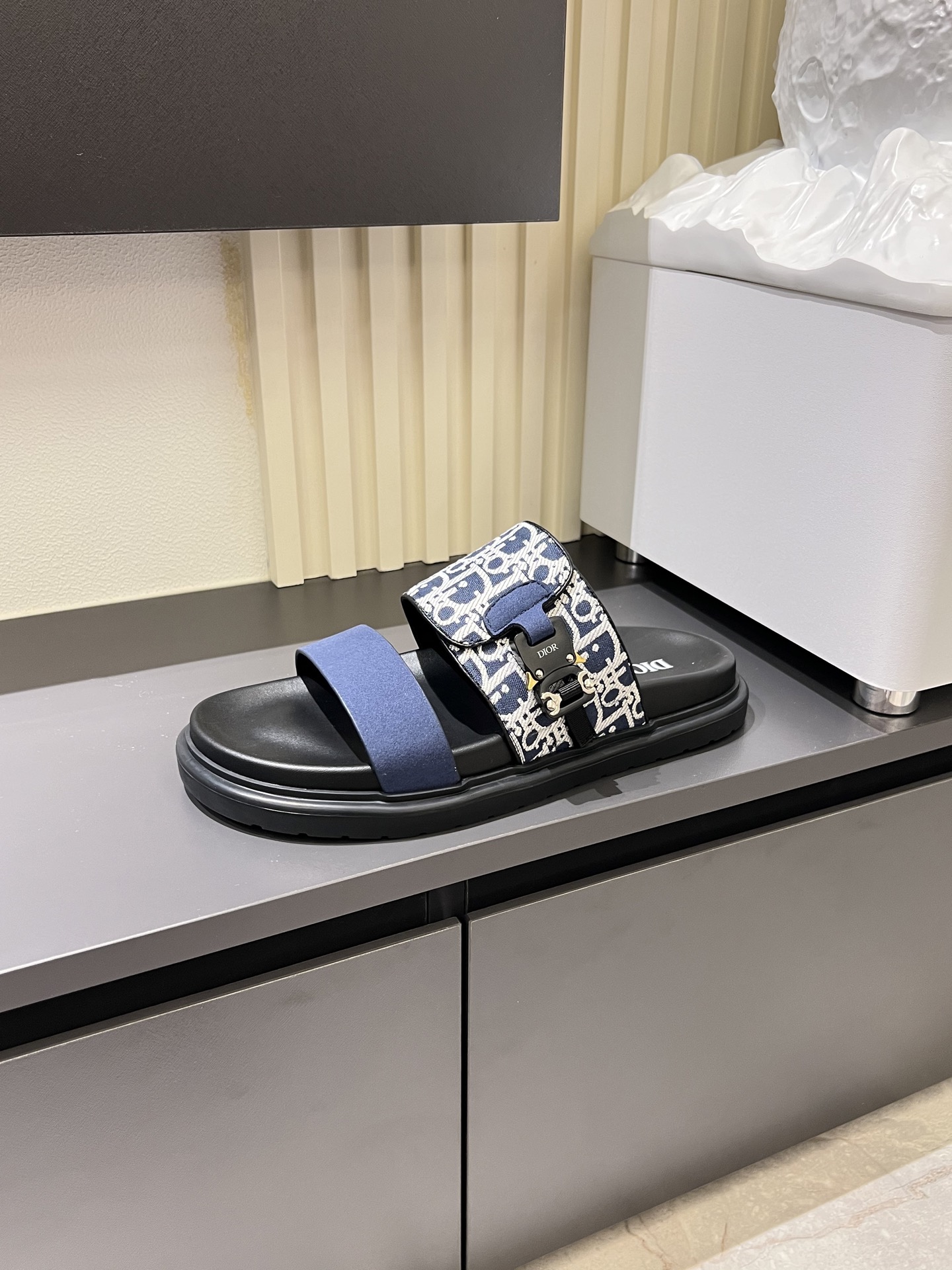 Dior shoe