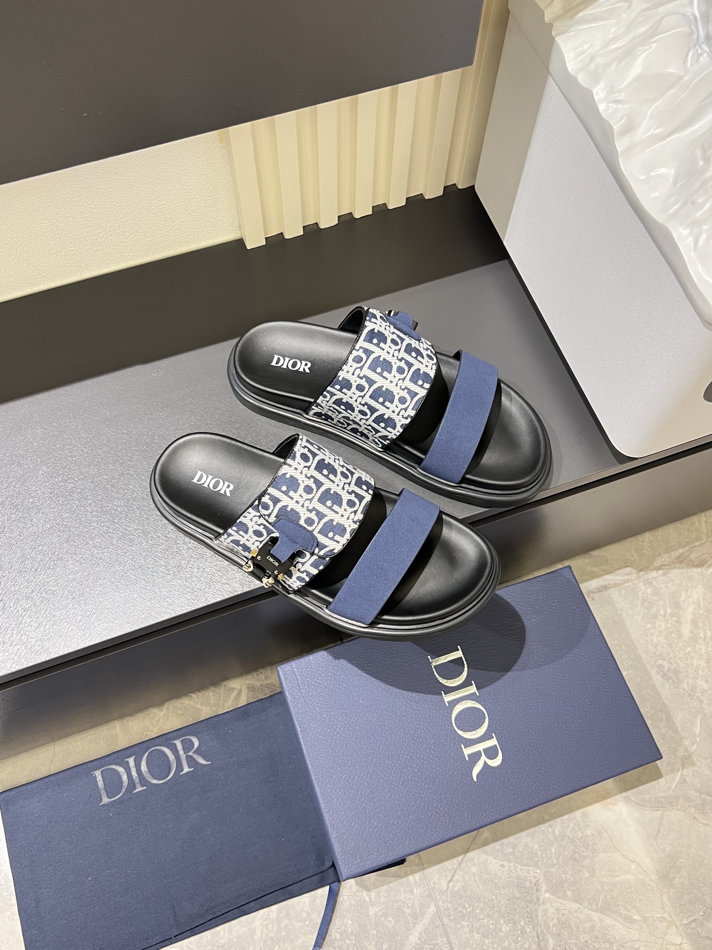 Dior shoe