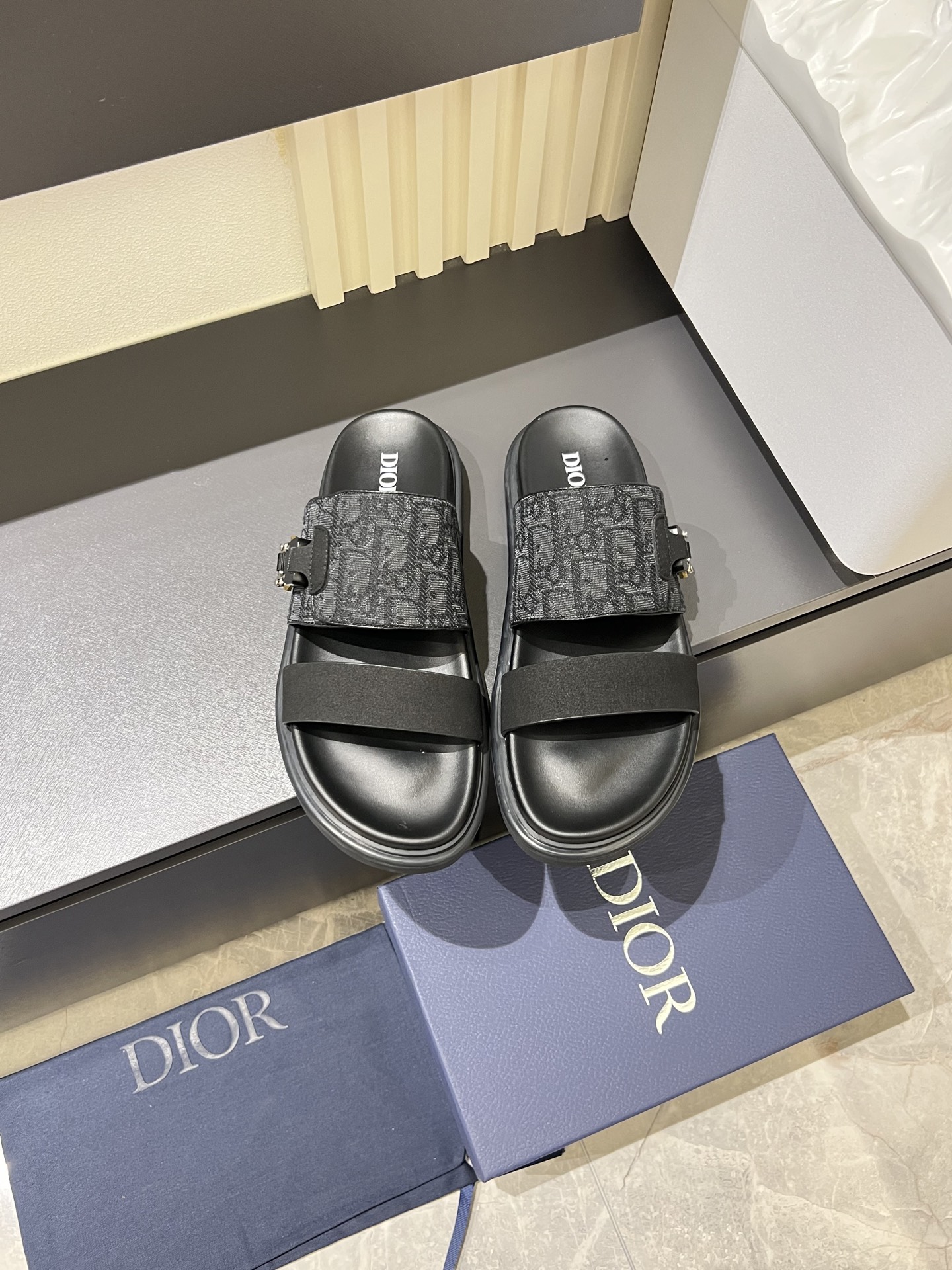 Dior shoe