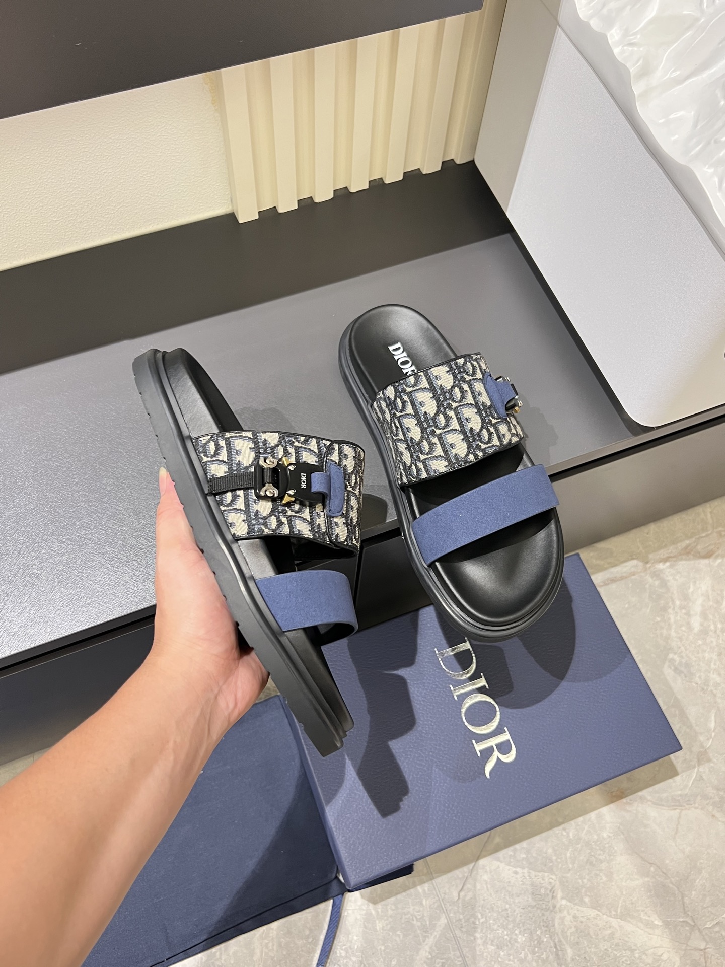 Dior shoe