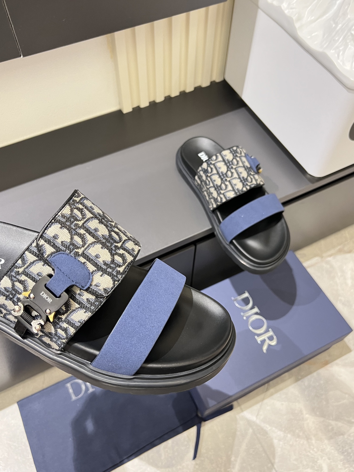 Dior shoe