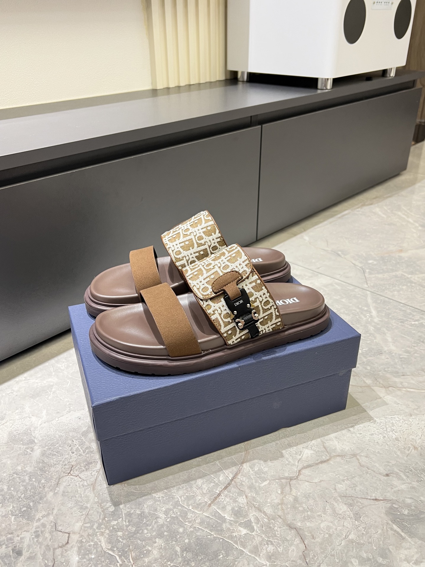 Dior shoe