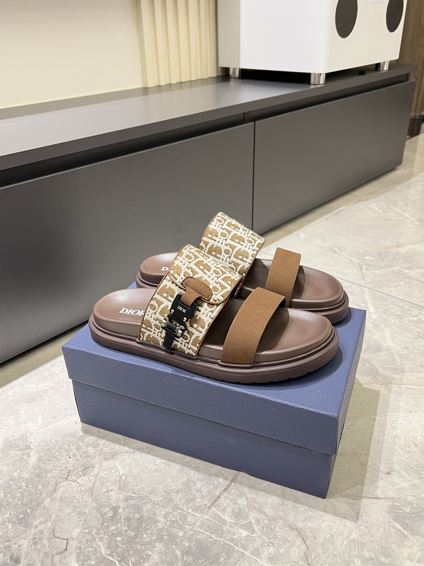 Dior shoe