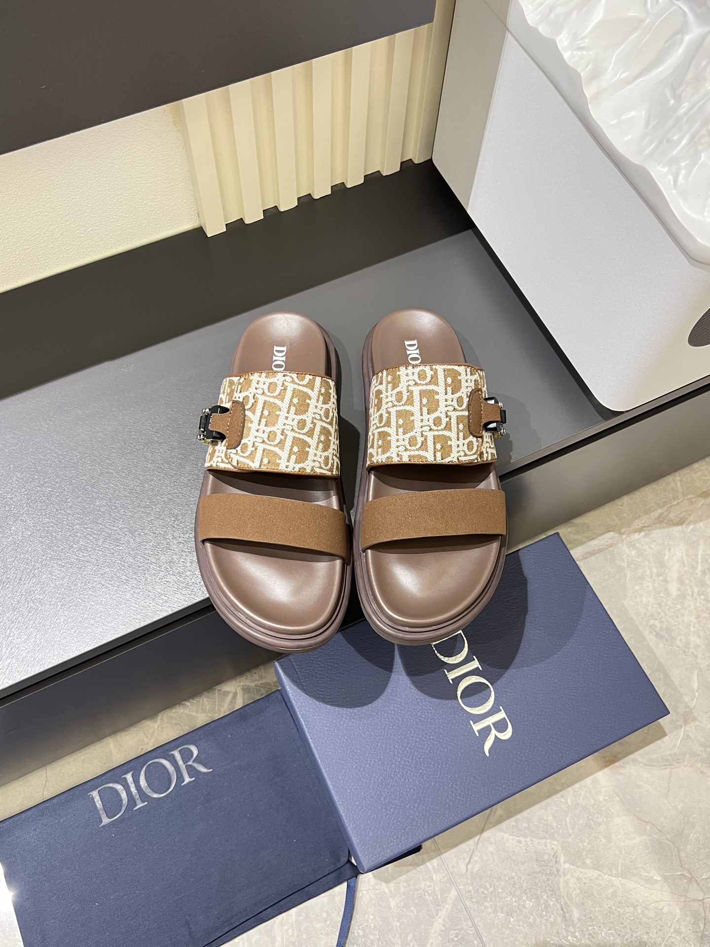 Dior shoe