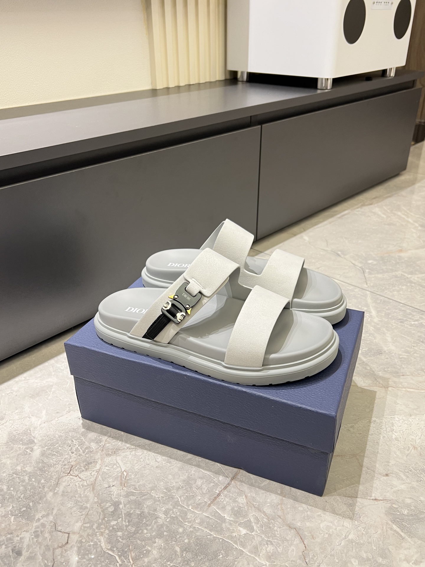 Dior shoe