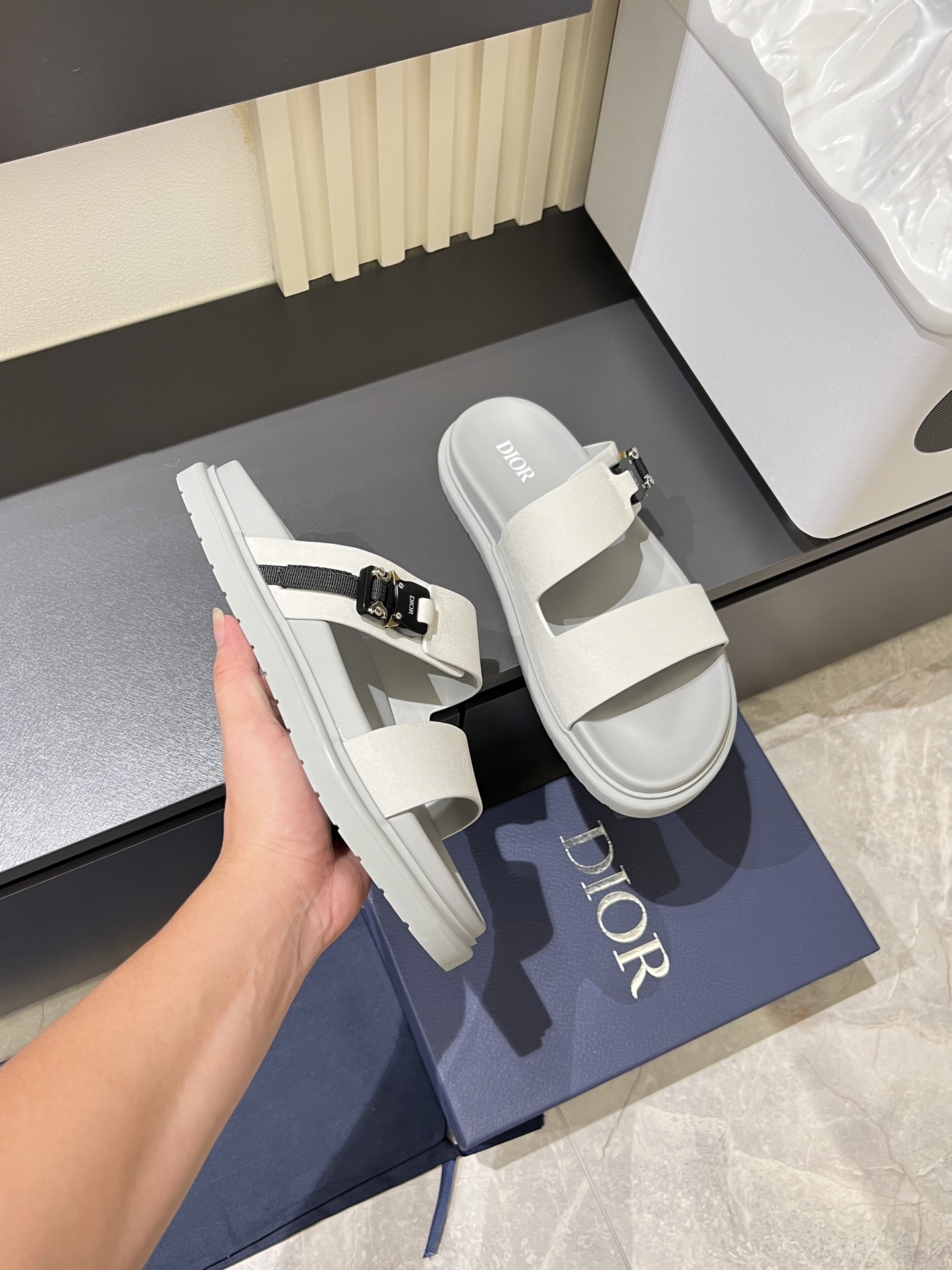Dior shoe