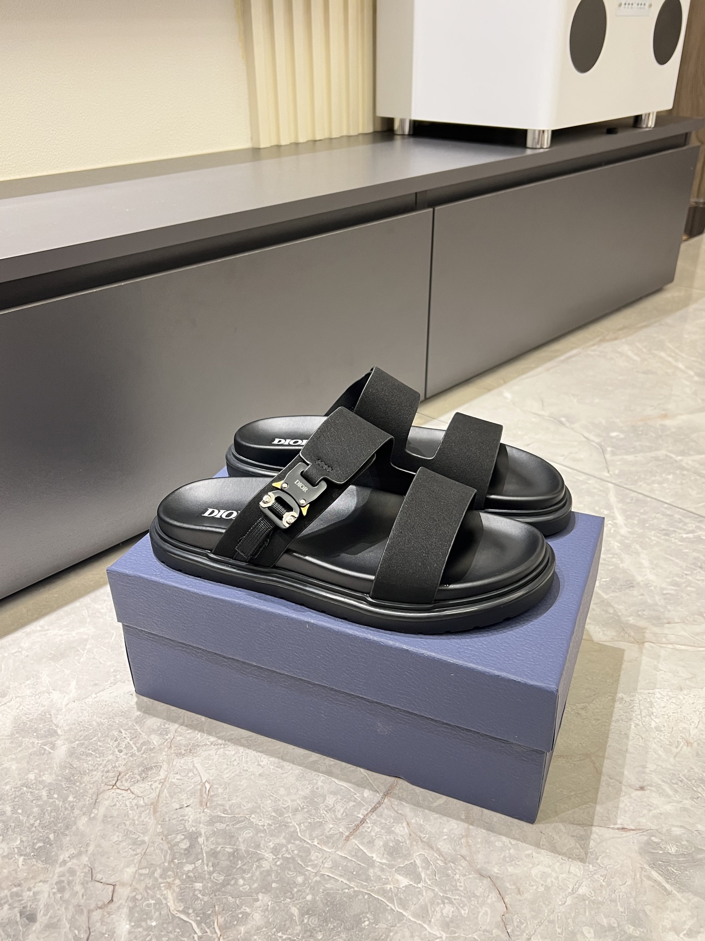 Dior shoe