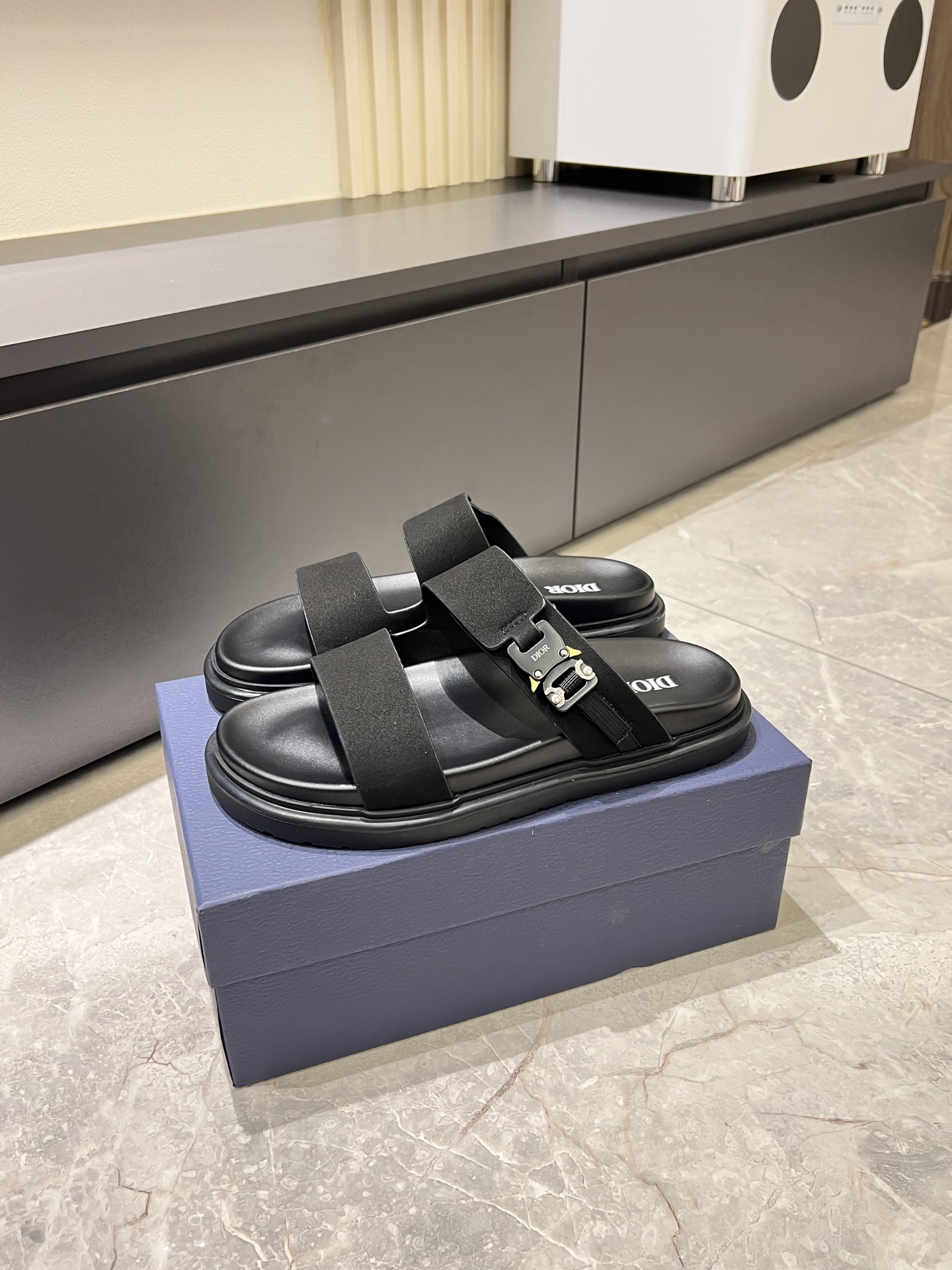 Dior shoe