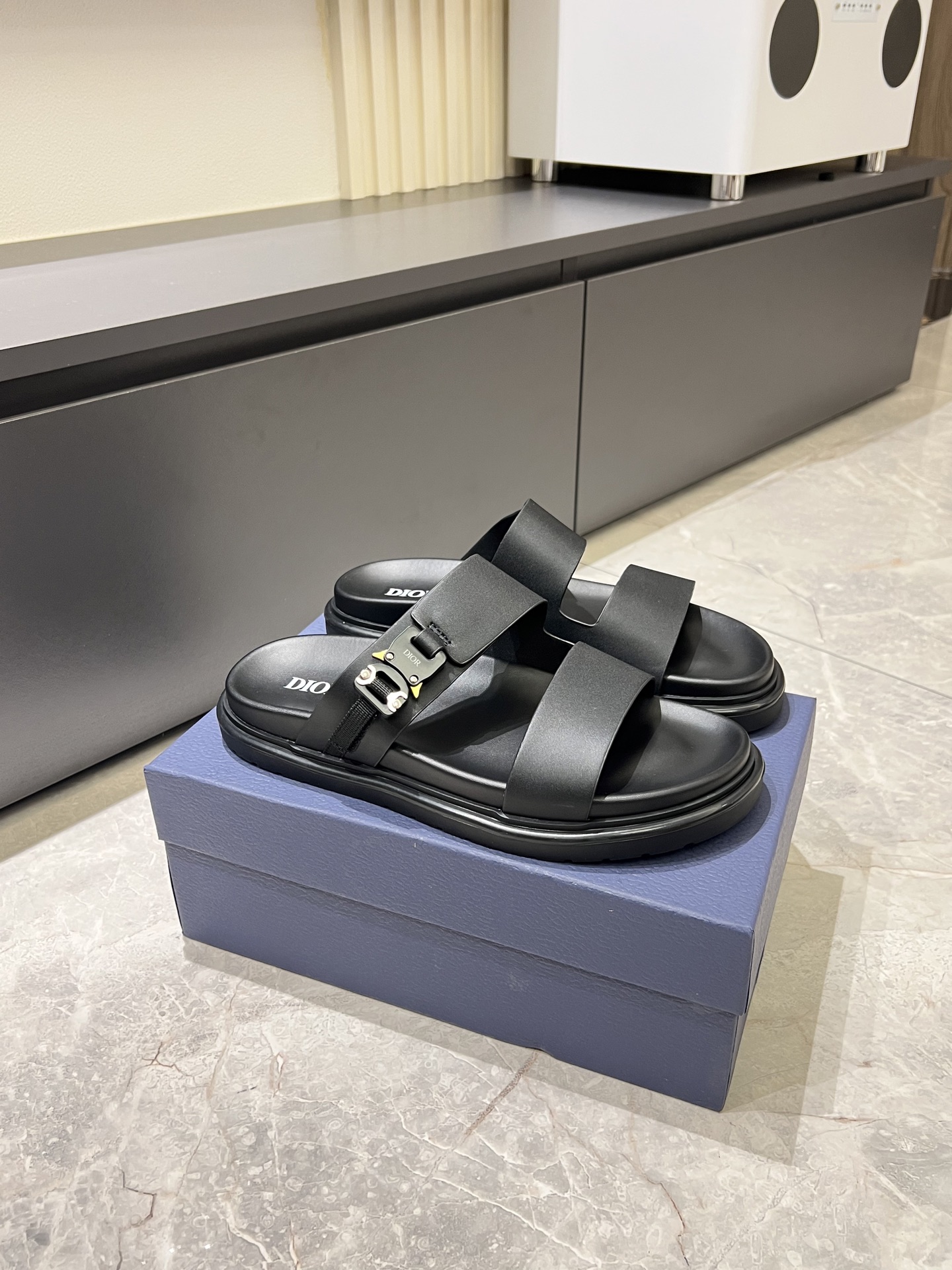 Dior shoe