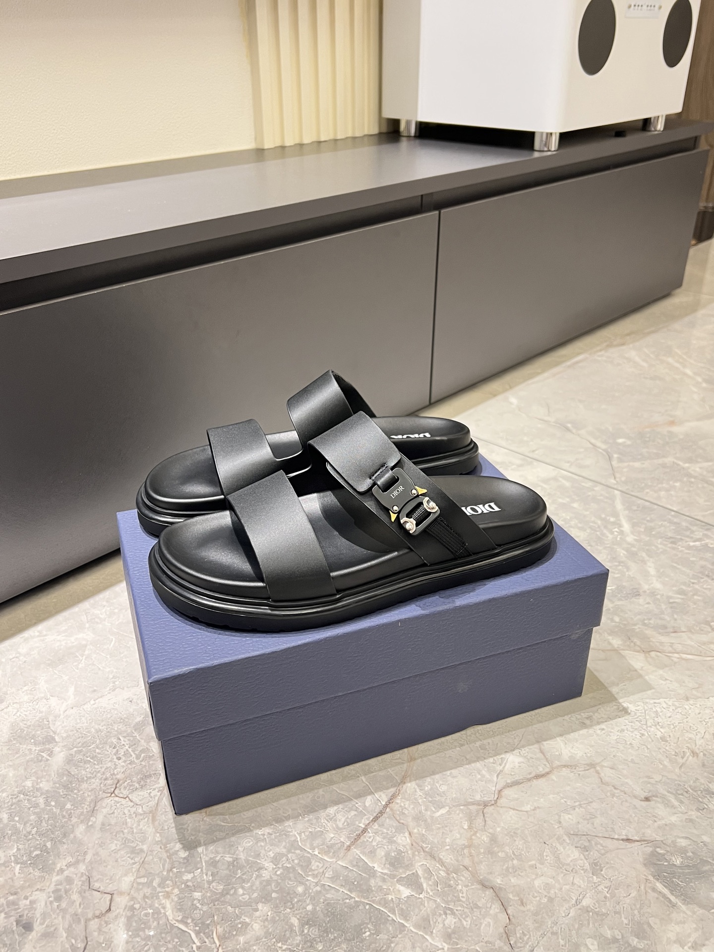 Dior shoe