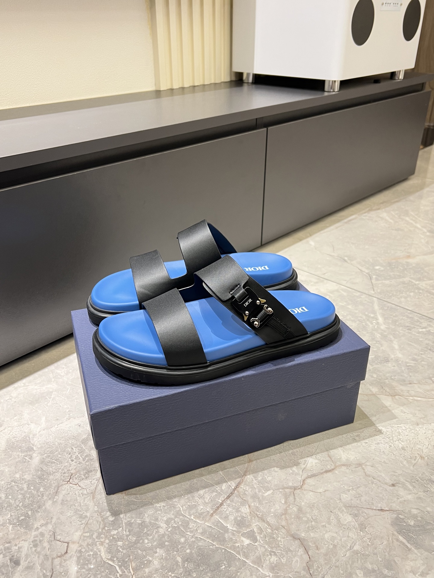 Dior shoe