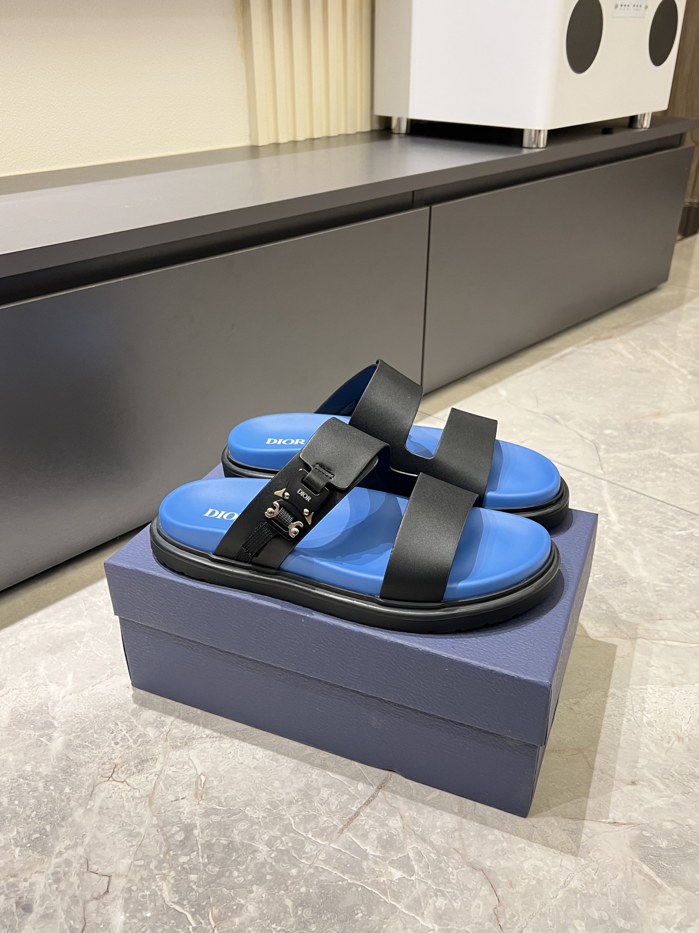 Dior shoe