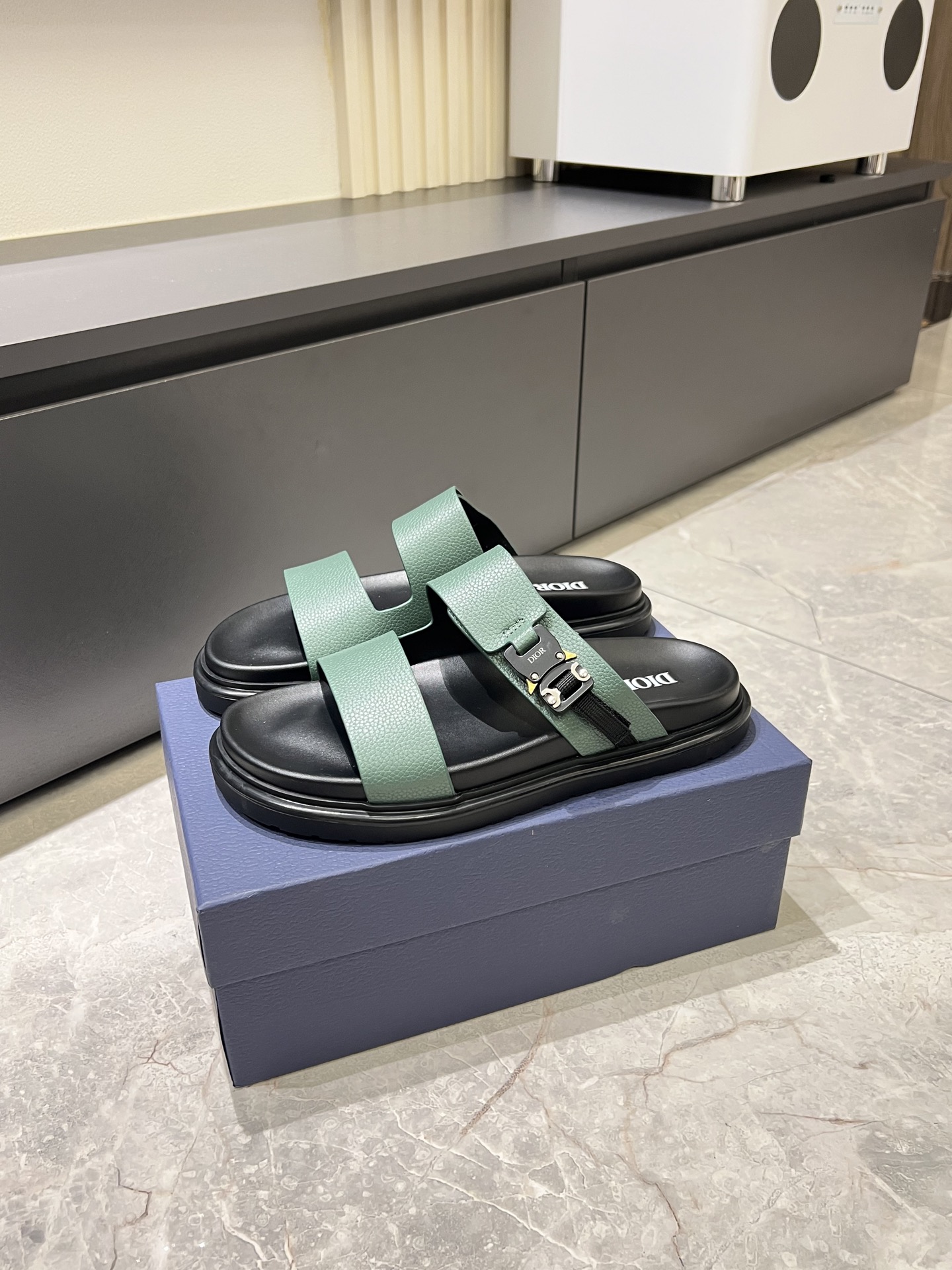 Dior shoe