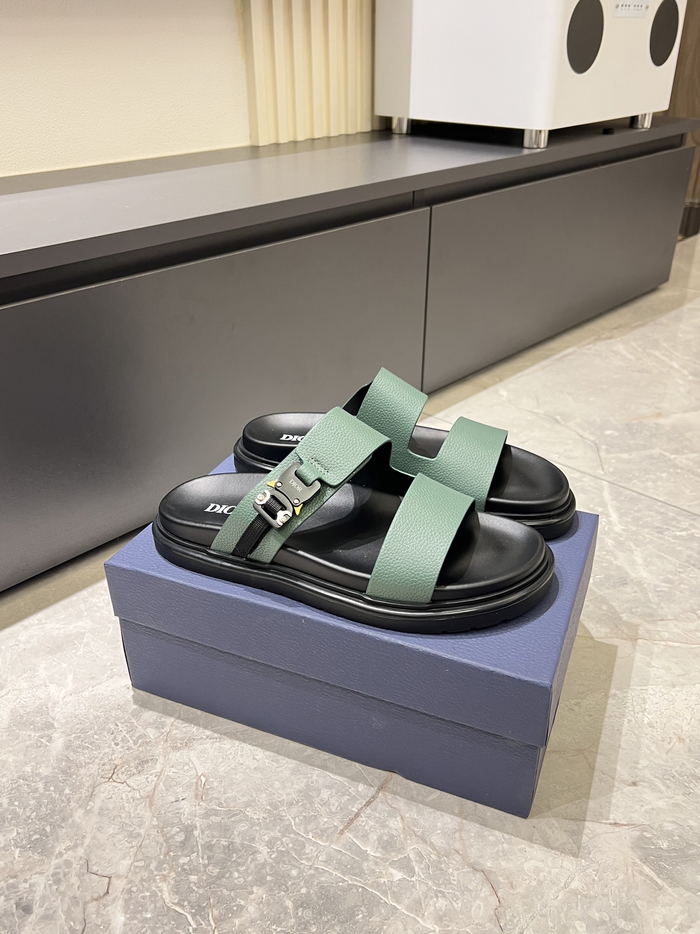 Dior shoe
