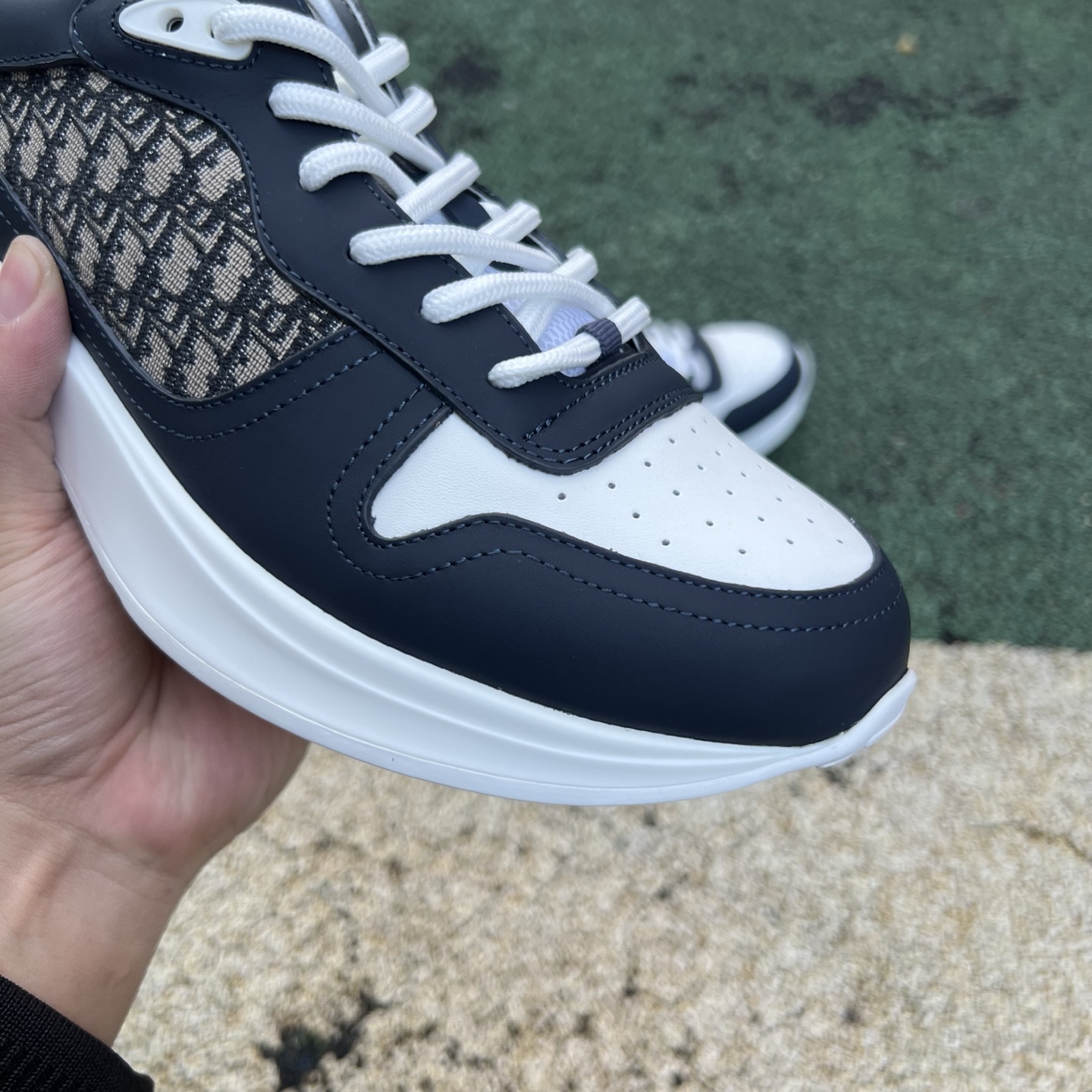 Dior