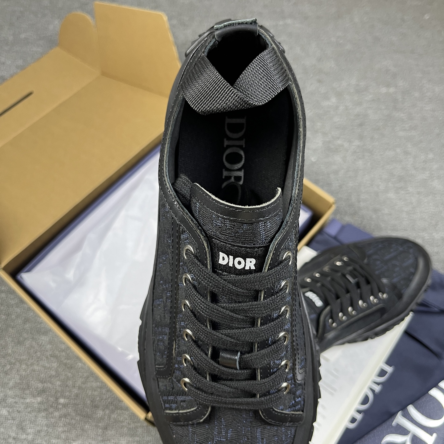 Dior