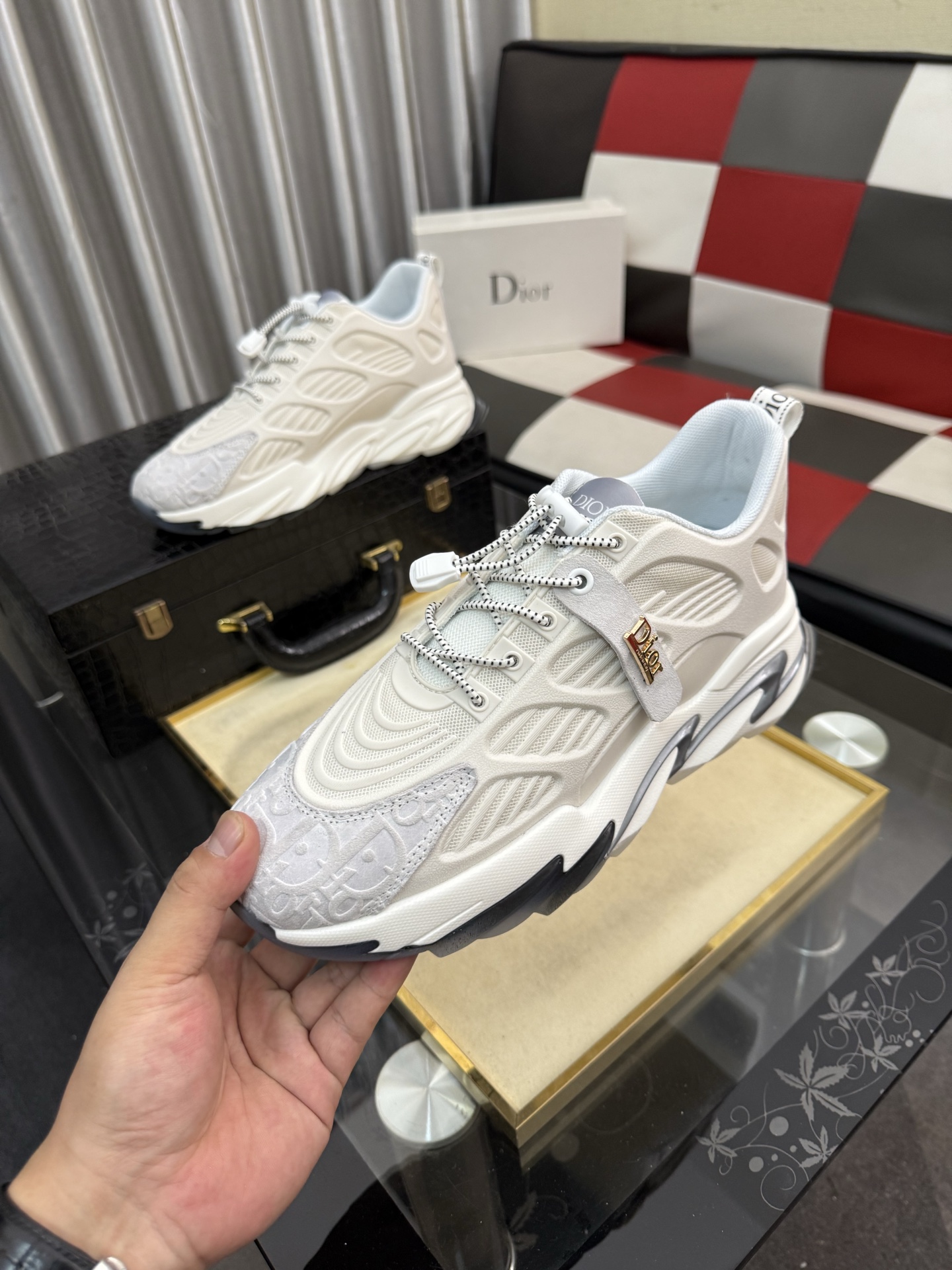 Dior