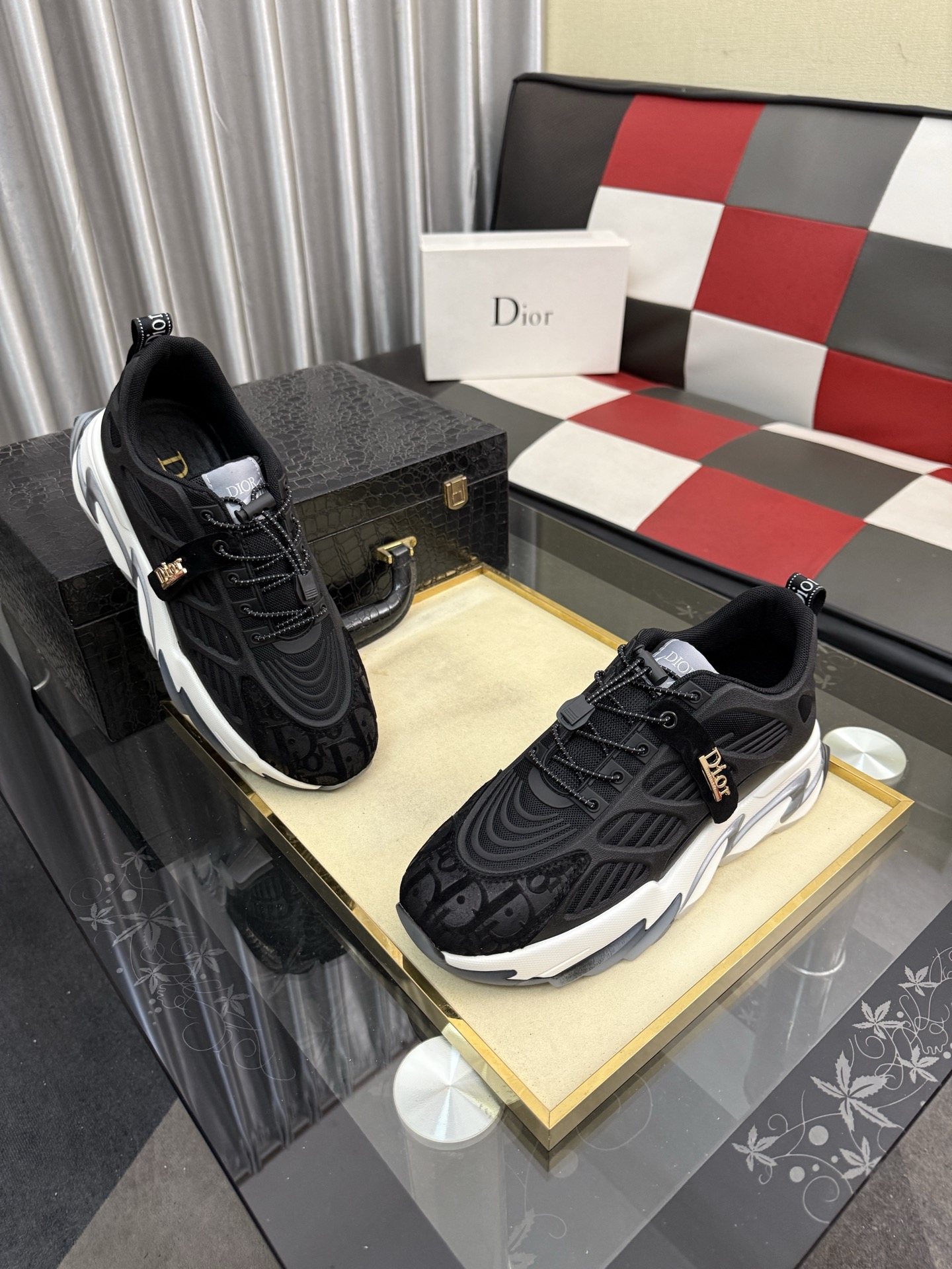 Dior