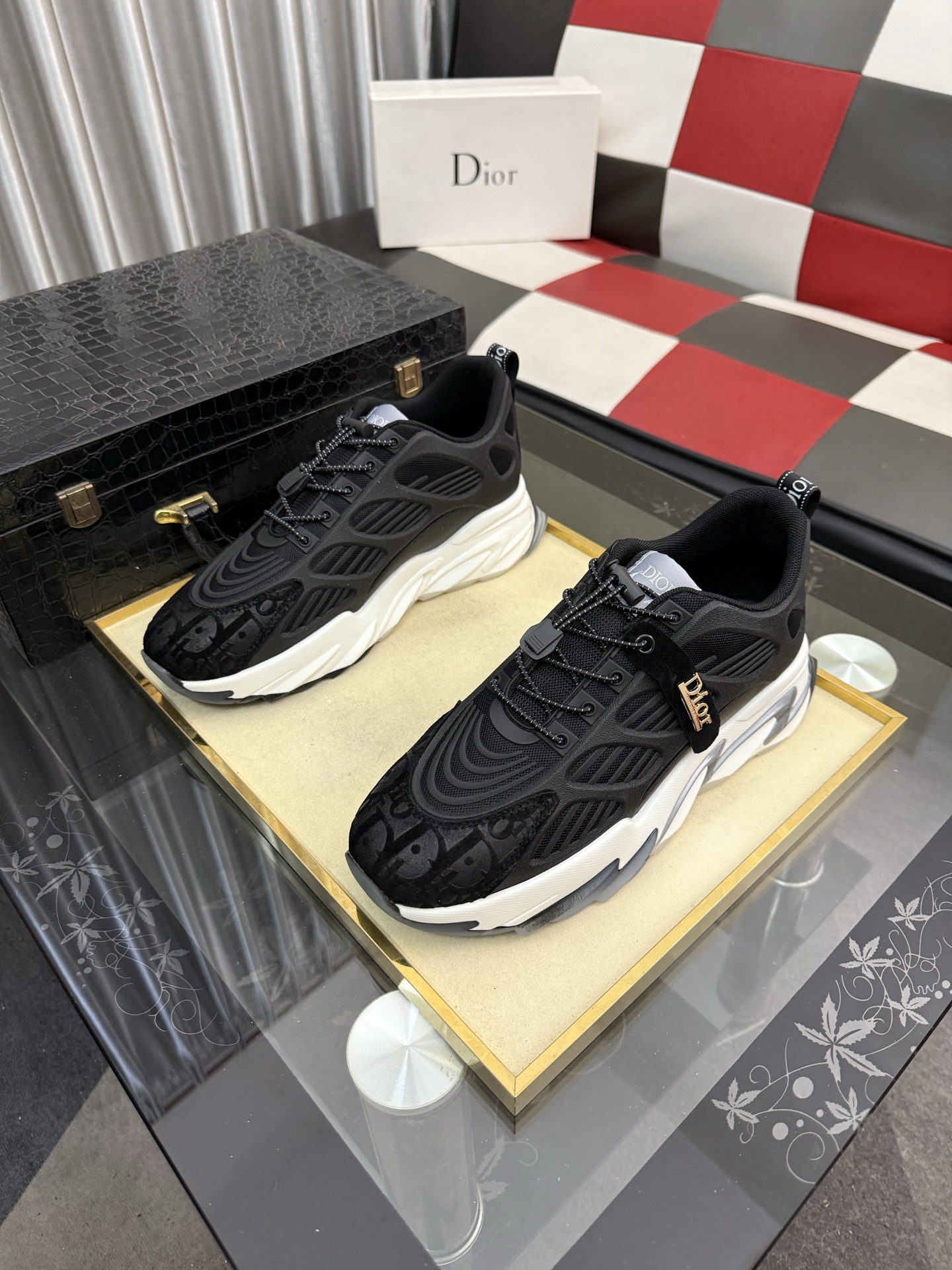 Dior