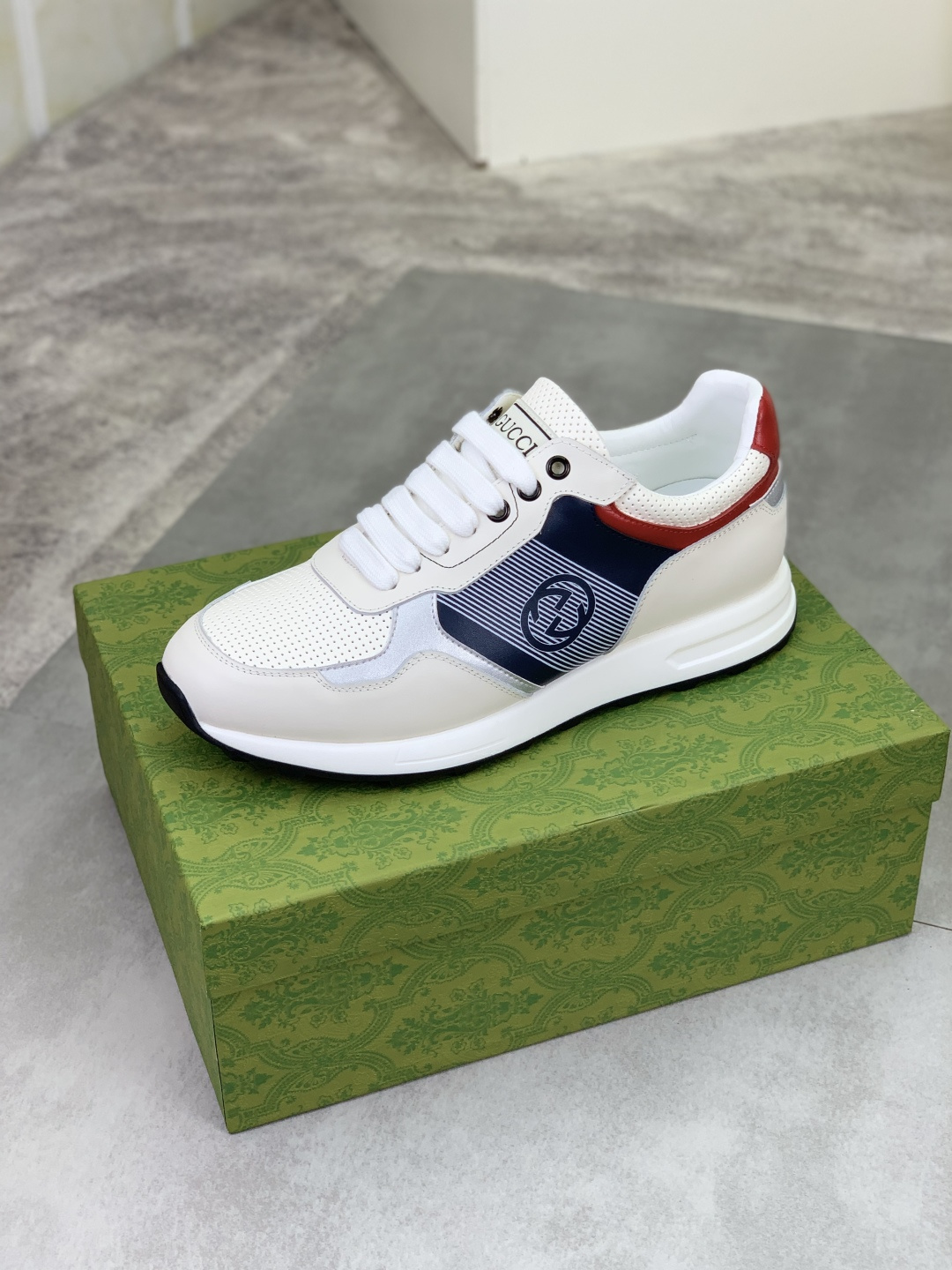 Gucci
