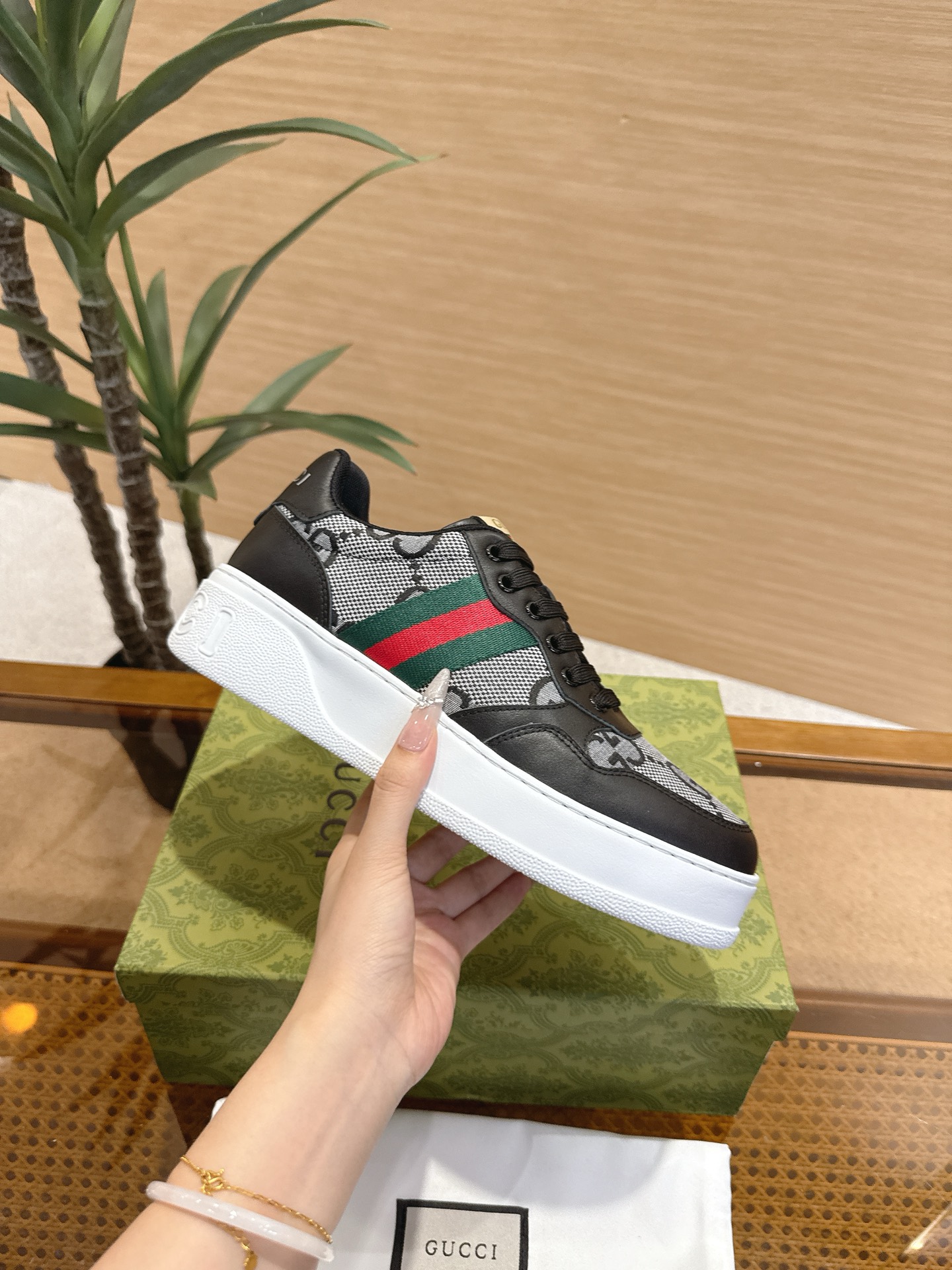Gucci