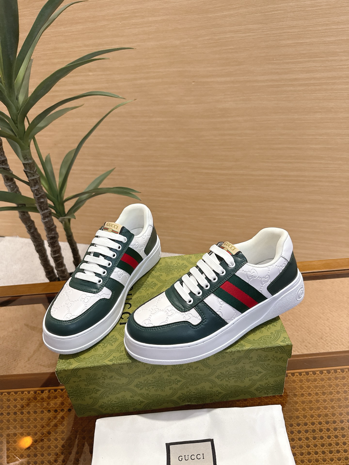 Gucci