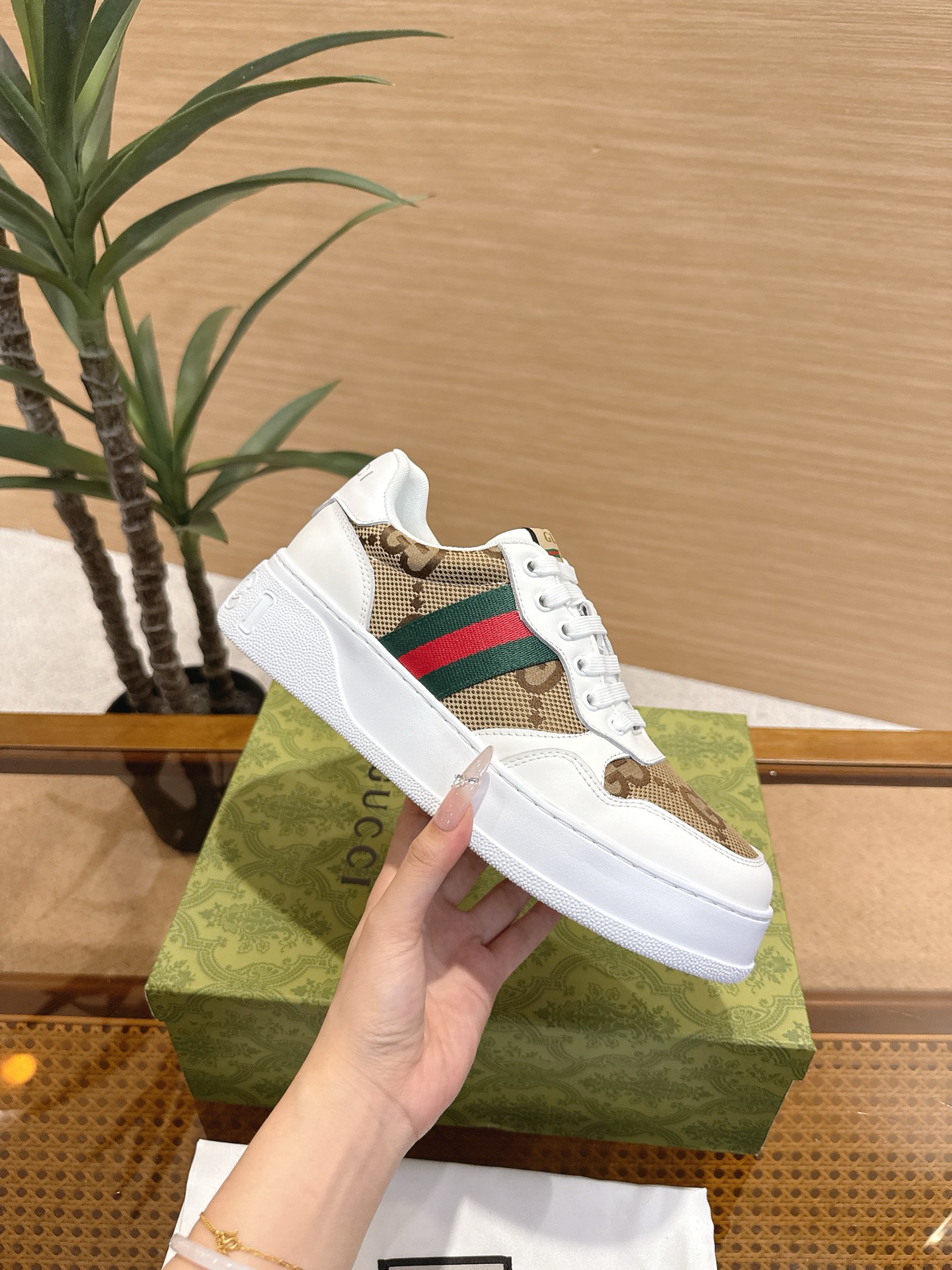 Gucci