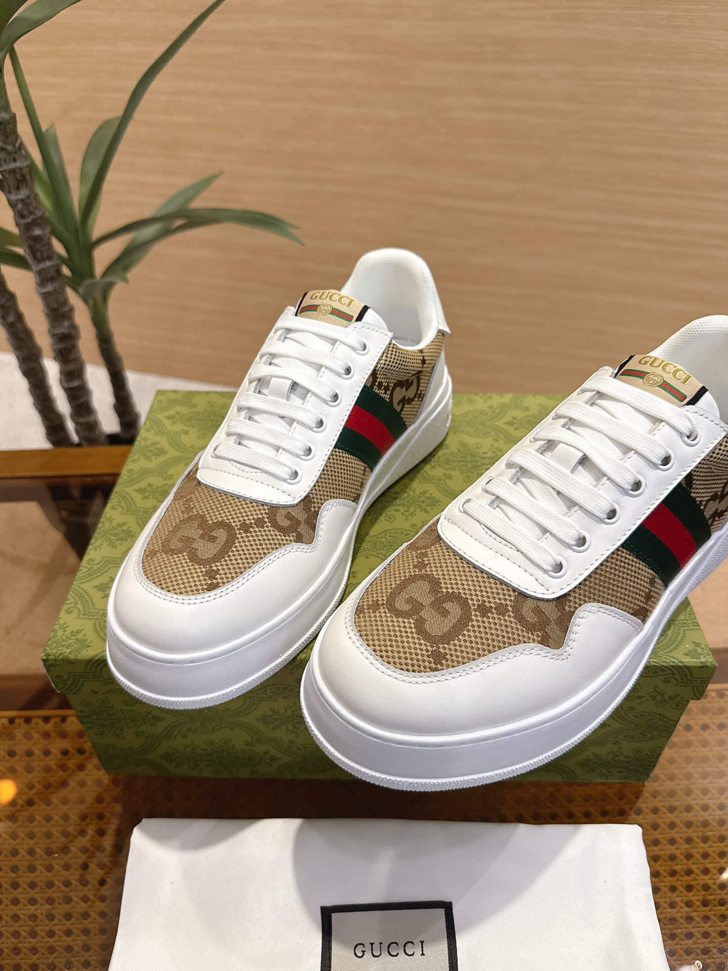 Gucci