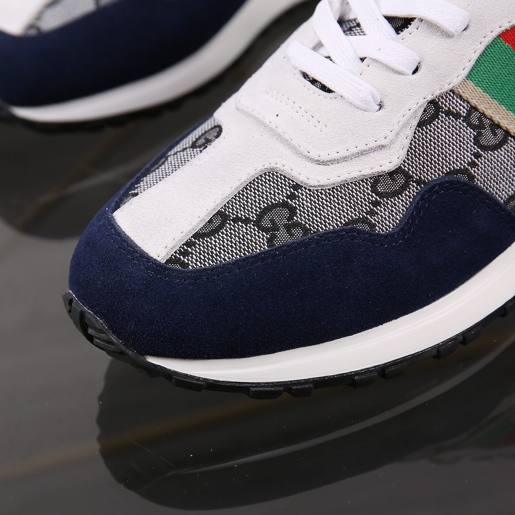 Gucci shoe