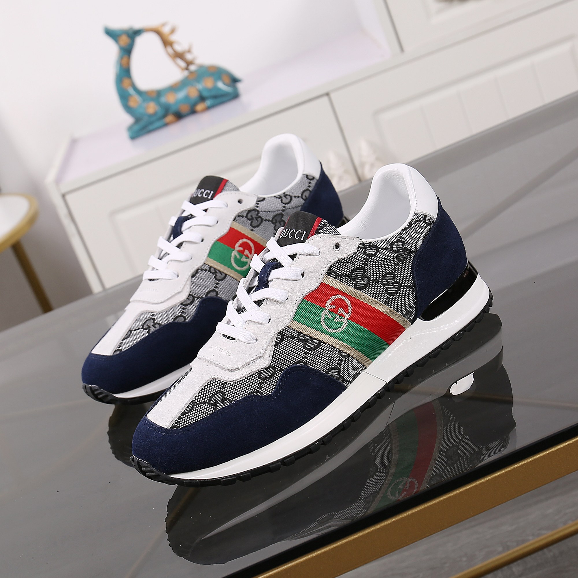 Gucci shoe