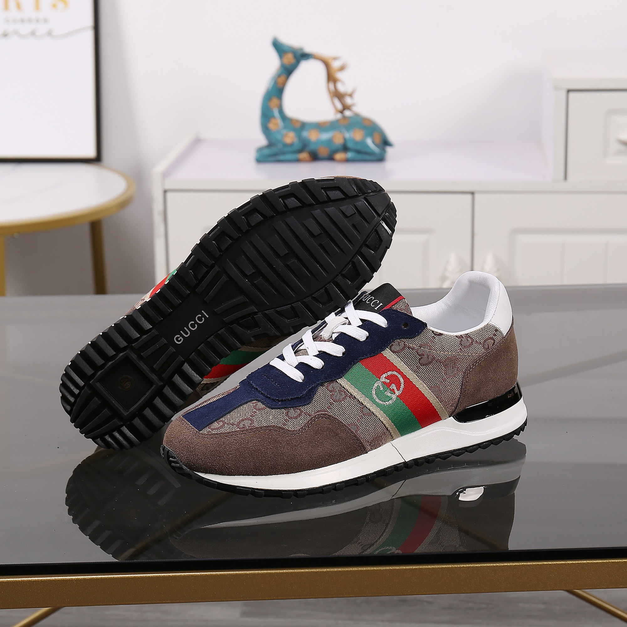 Gucci shoe