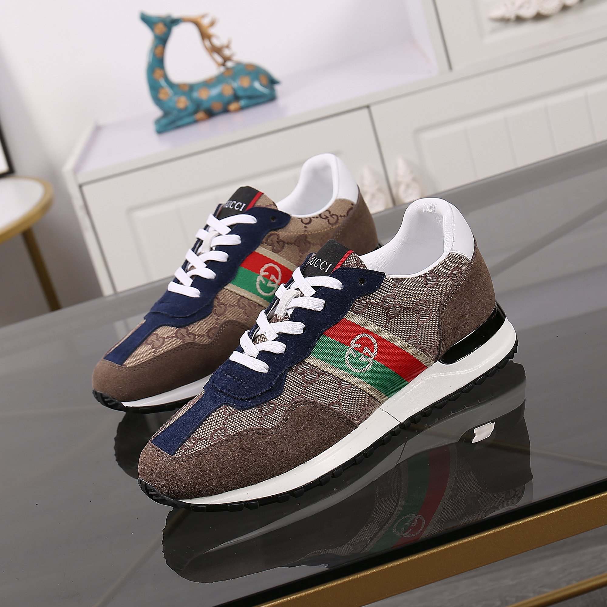 Gucci shoe