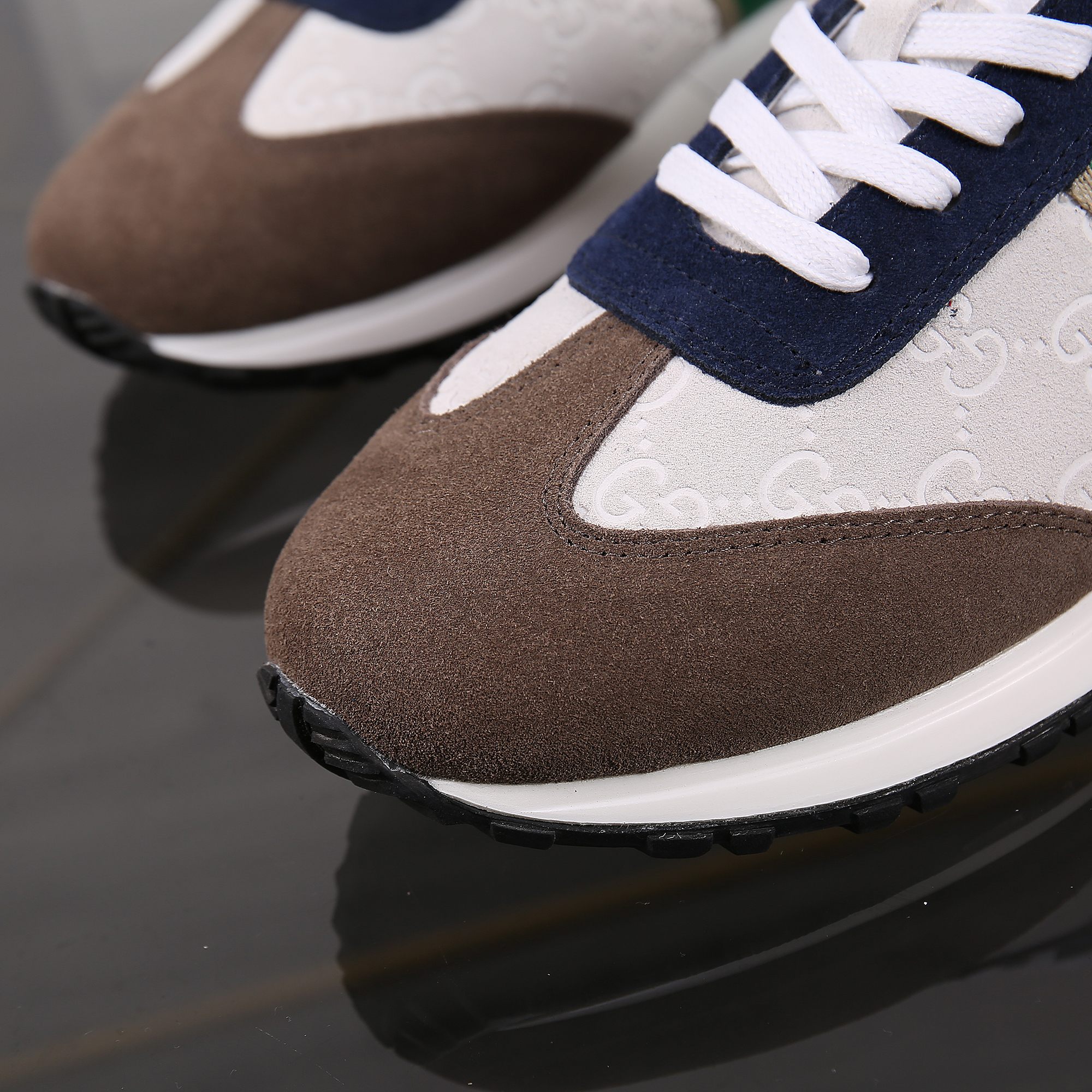 Gucci shoe