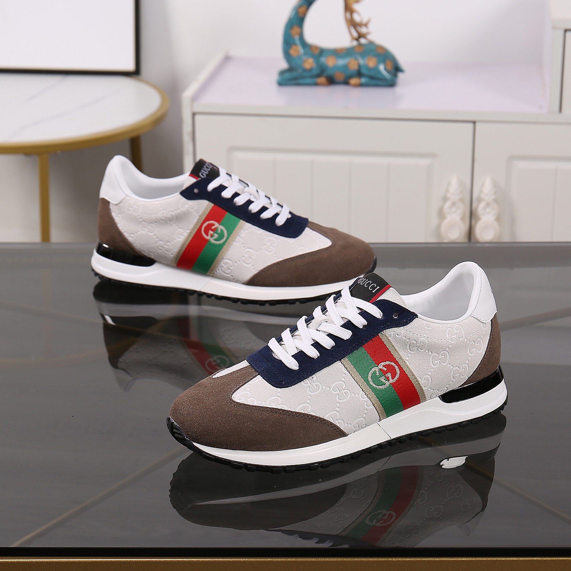 Gucci shoe