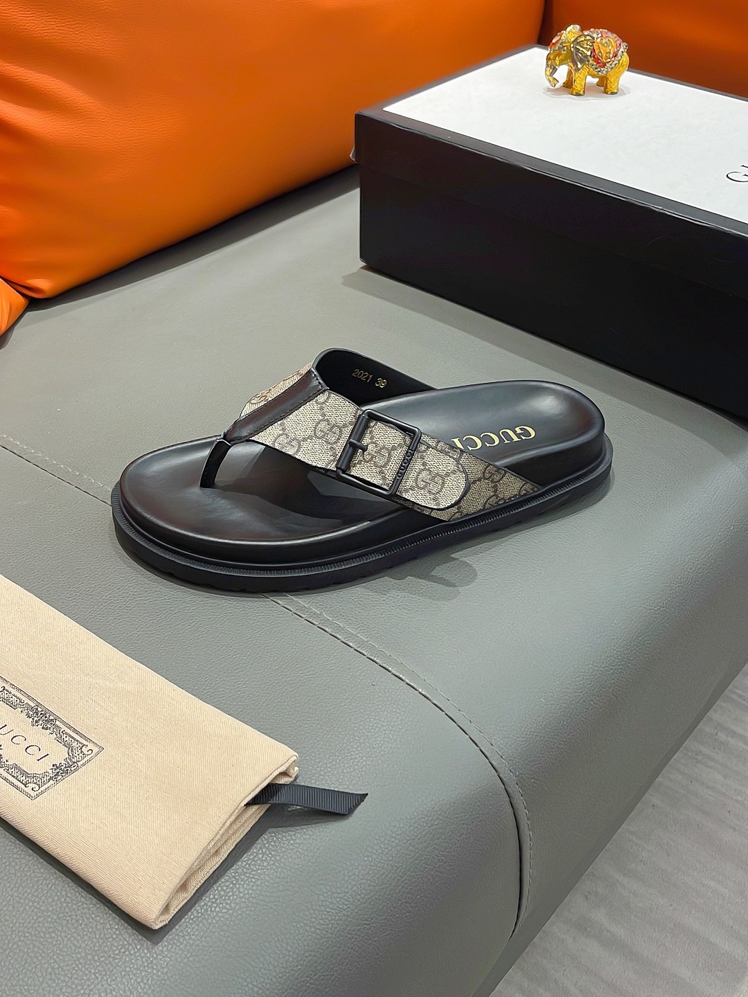 Gucci shoe