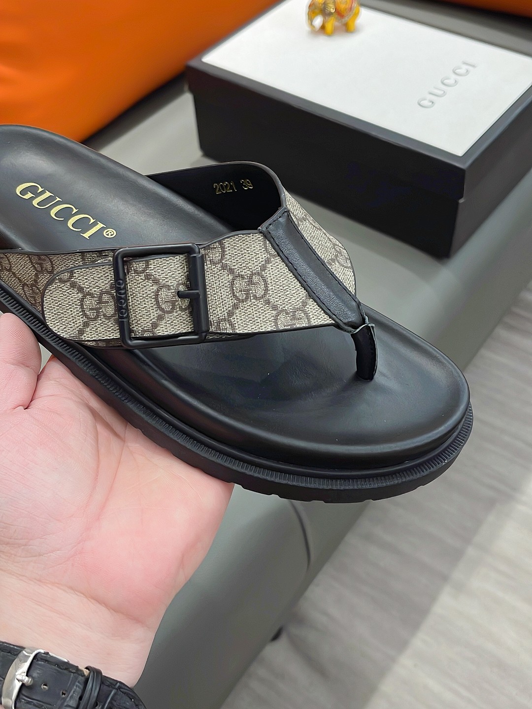 Gucci shoe